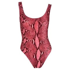 P/E 2000 Gucci by Tom Ford Costume da bagno intero con stampa in pelle di serpente rosa Body