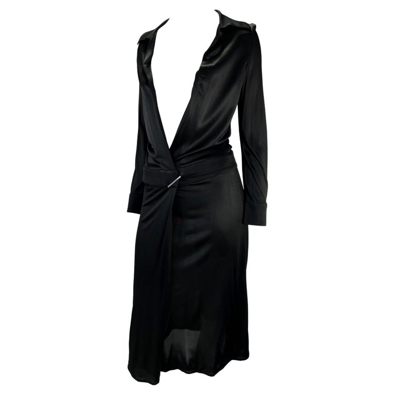 S/S 2000 Gucci by Tom Ford Runway Plunging Neckline Black Viscose Runway Dress In Good Condition For Sale In Philadelphia, PA