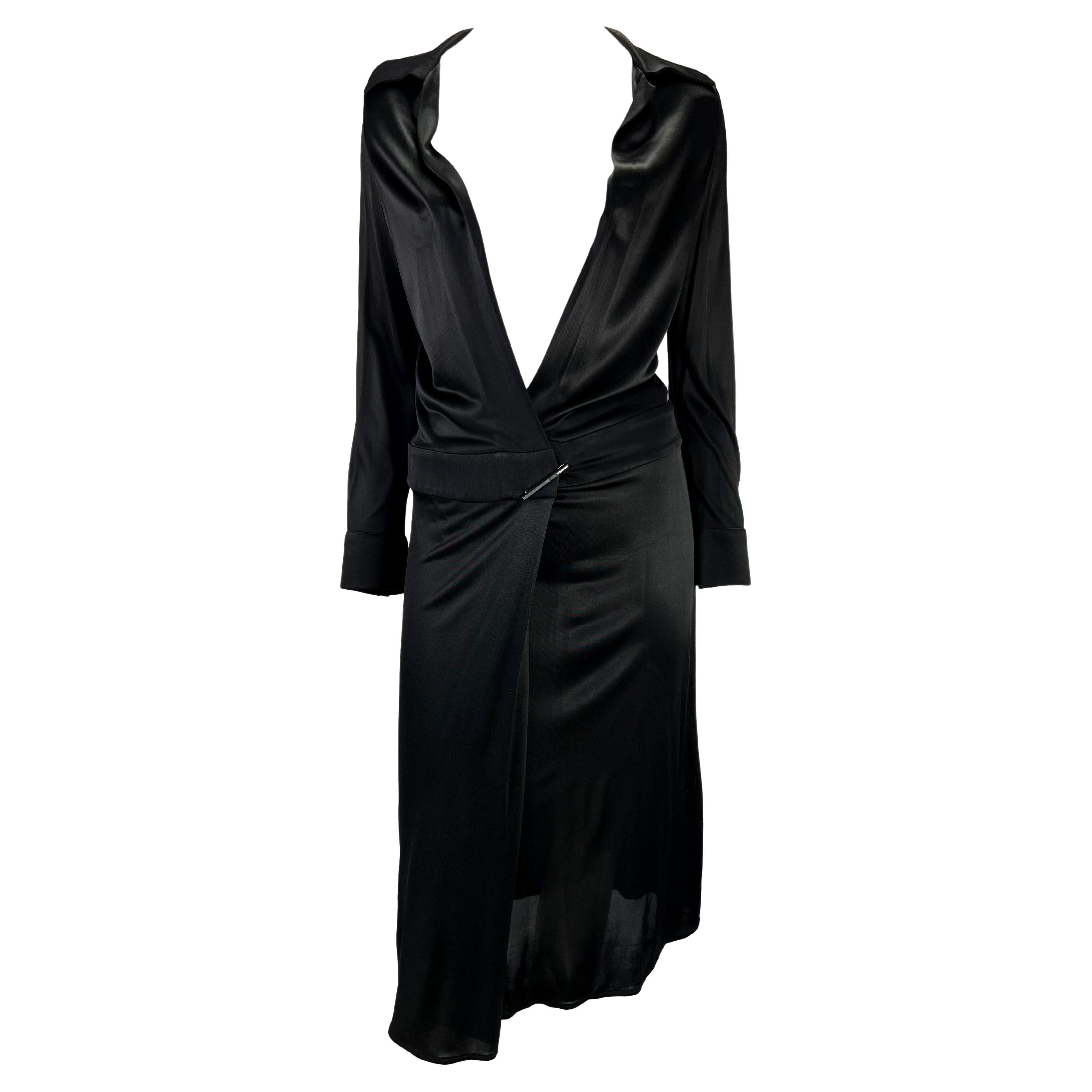 S/S 2000 Gucci by Tom Ford Runway Plunging Neckline Black Viscose Runway Dress