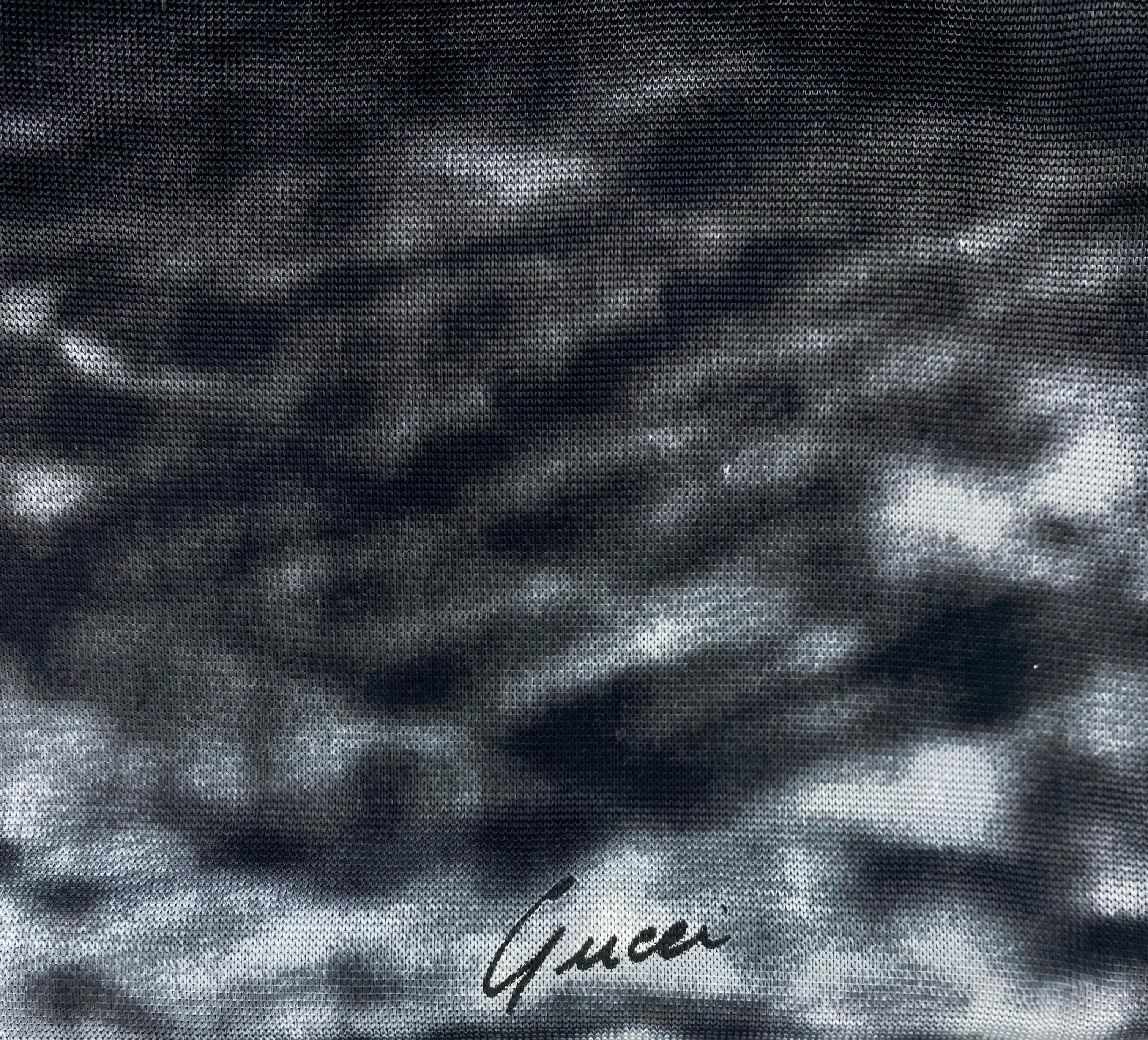 Robe à col en V en viscose à imprimé abstrait défilé Gucci by Tom Ford, P/E 2000 en vente 4