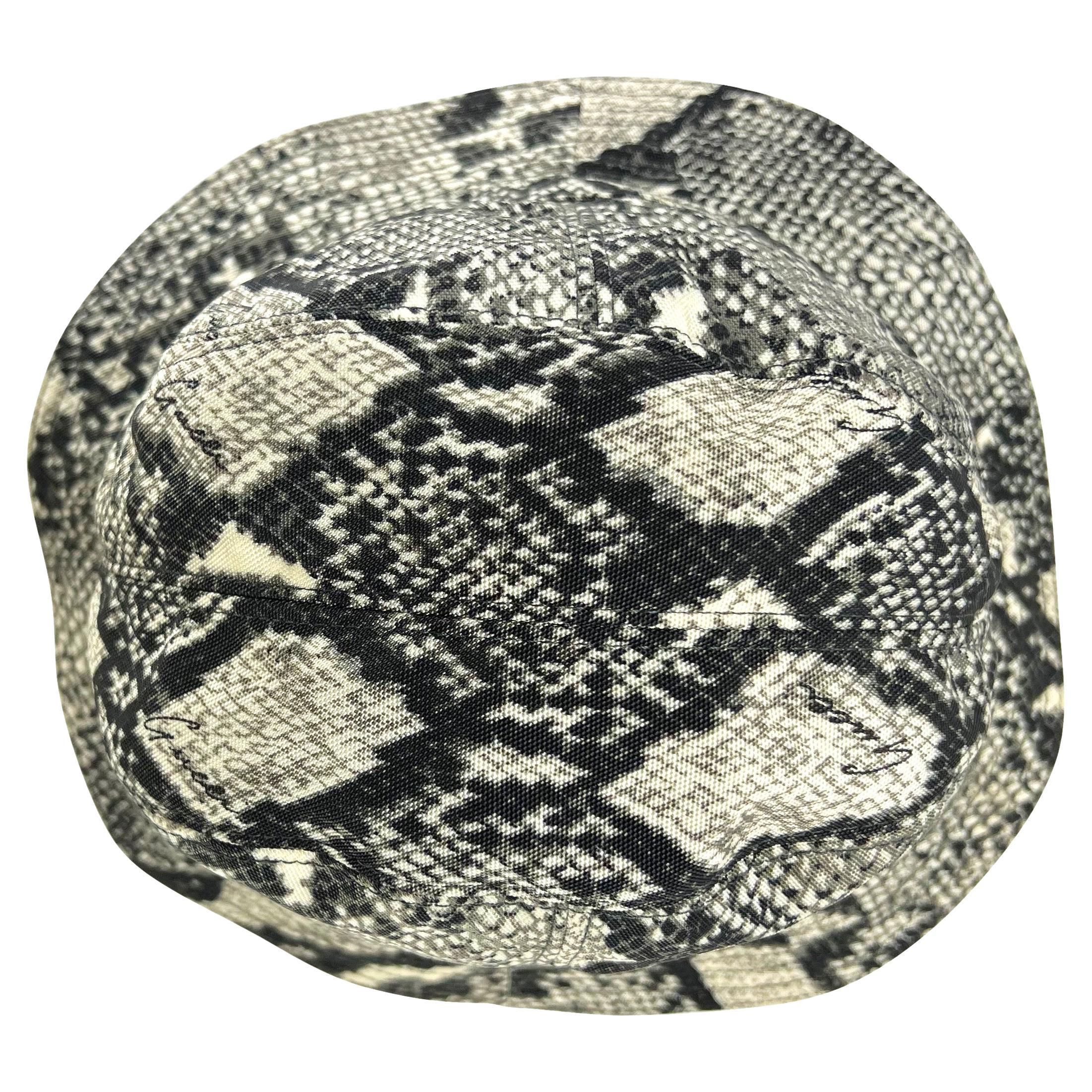 S/S 2000 Gucci by Tom Ford Snakeskin Print Grey Nylon Bucket Hat For Sale 1