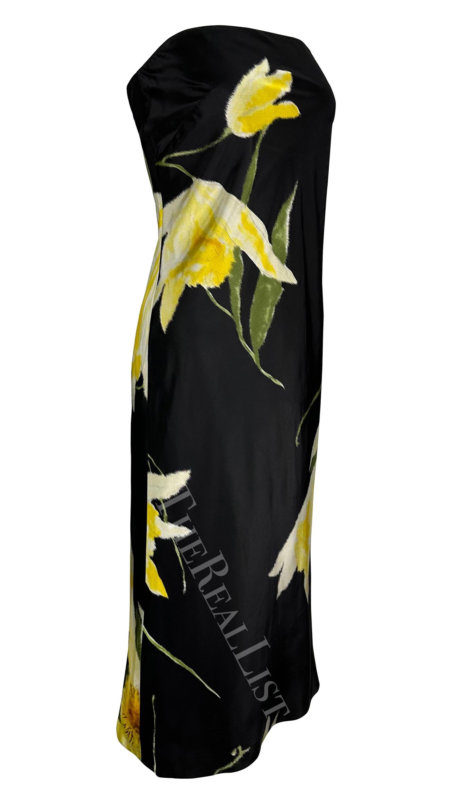 Ralph Lauren - Robe de cocktail sans bretelles à fleurs noire et jaune, issue d'un défilé, printemps-été 2000 en vente 6