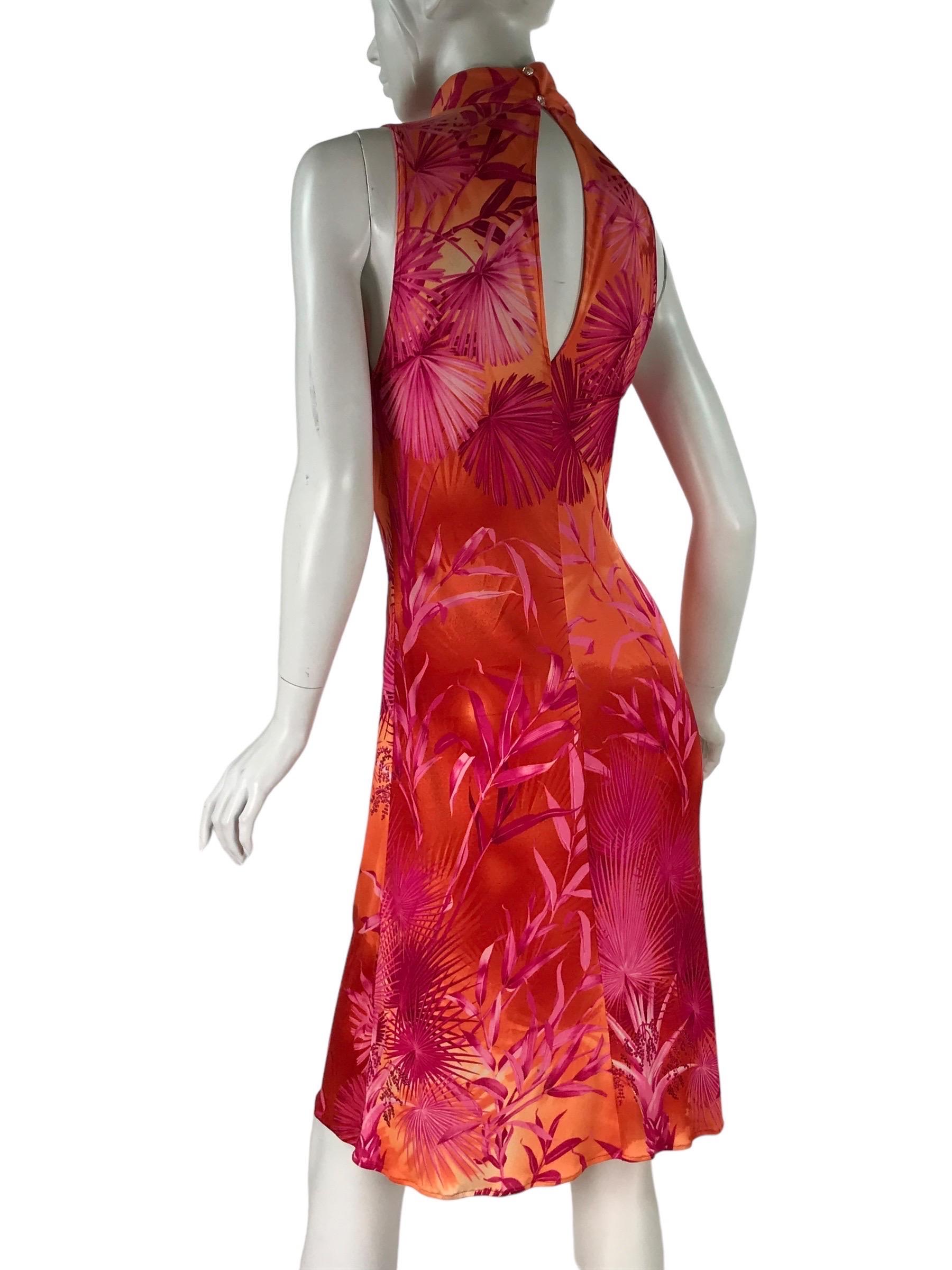 Red S/S 2000 Vintage Gianni Versace Couture Jungle Print Dress Sz 42 - US 6 For Sale