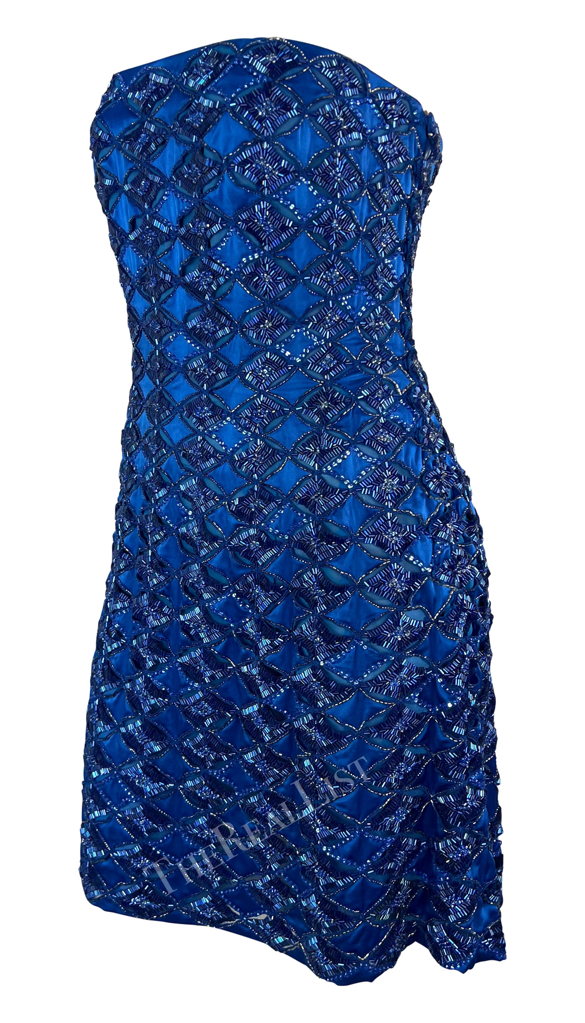 S/S 2001 Atelier Versace by Donatella Runway Blue Beaded Strapless Mini Dress For Sale 2