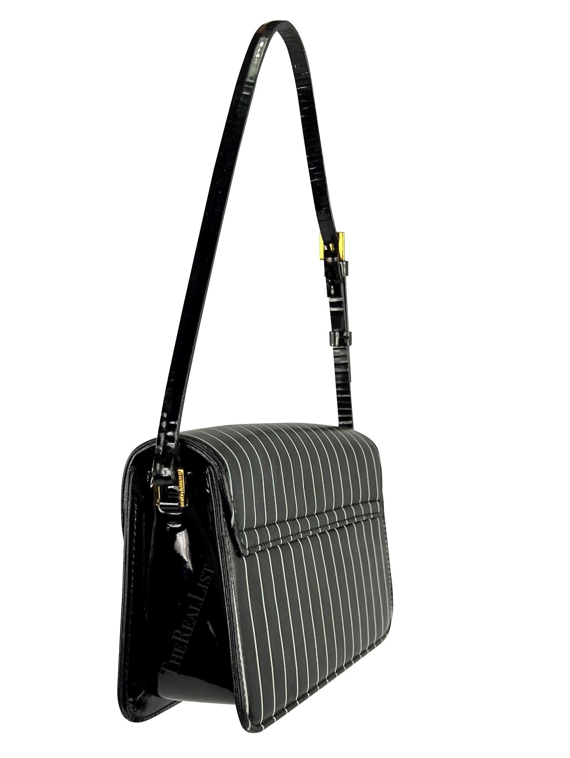 S/S 2001 Dolce & Gabbana Runway Mini sac à bandoulière en cuir verni à rayures noires en vente 2