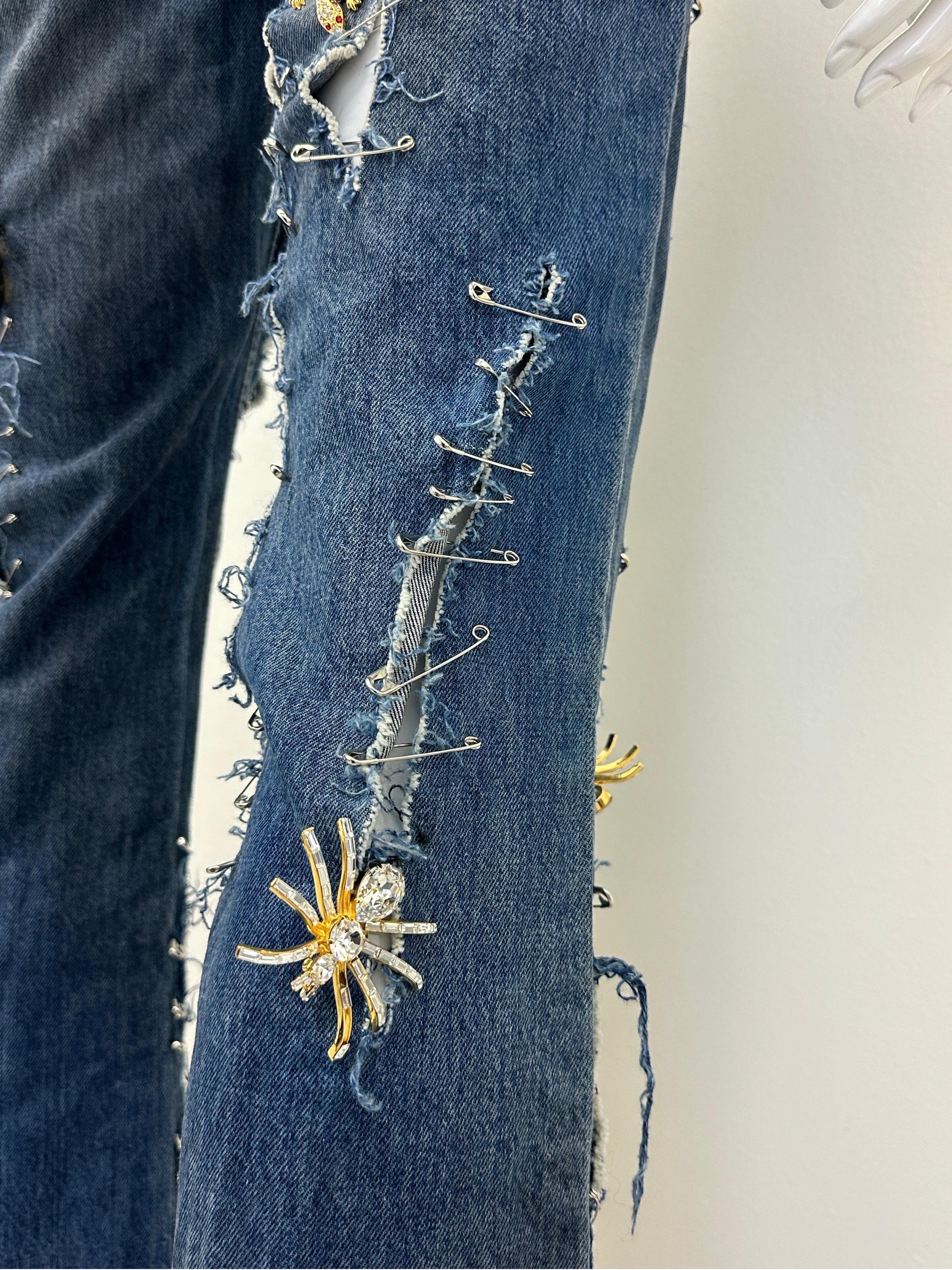 S/S 2001 Dolce & Gabbana runway safety pin punk jeans with broches For Sale 8