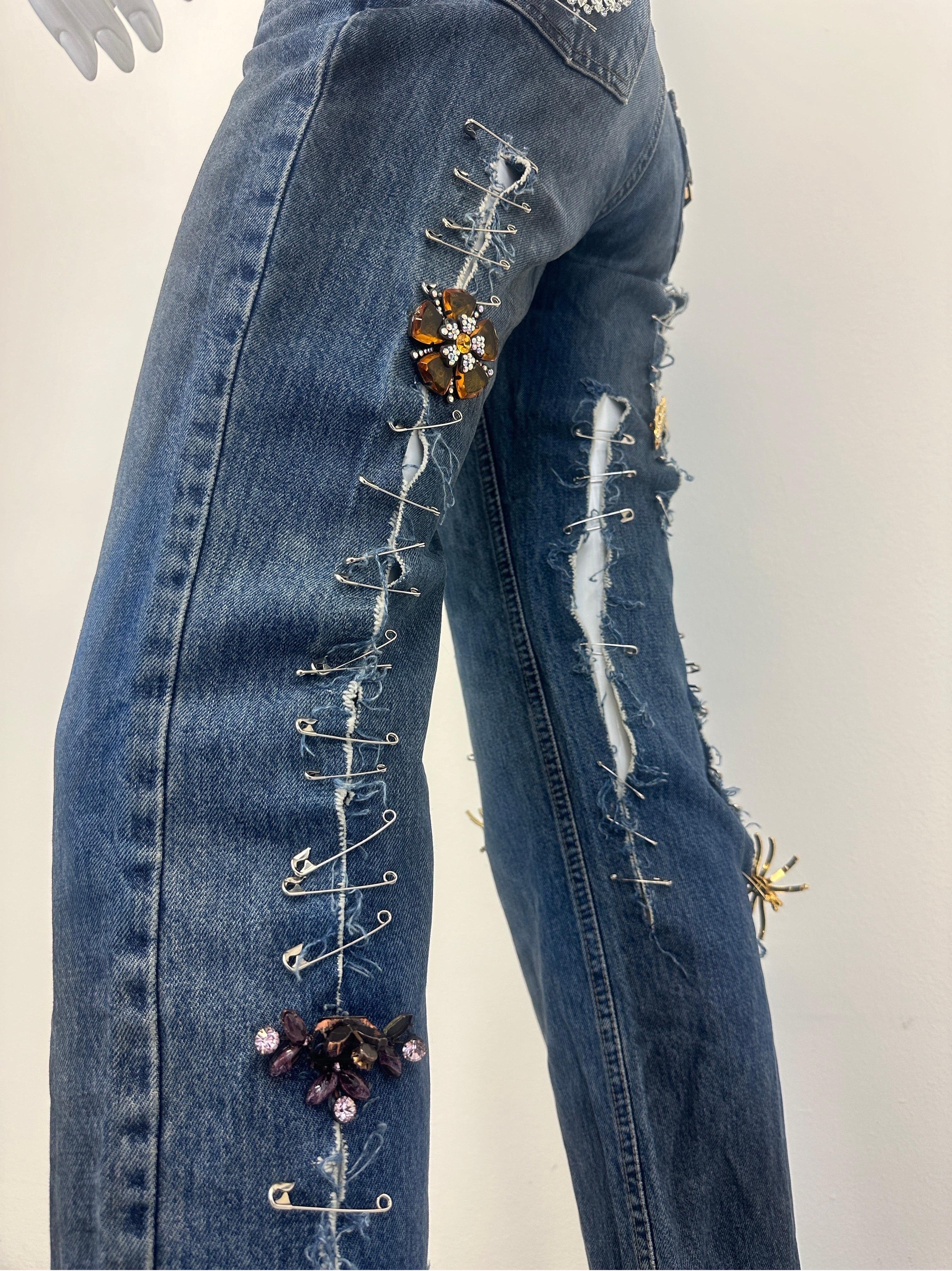 S/S 2001 Dolce & Gabbana runway safety pin punk jeans with broches For Sale 6