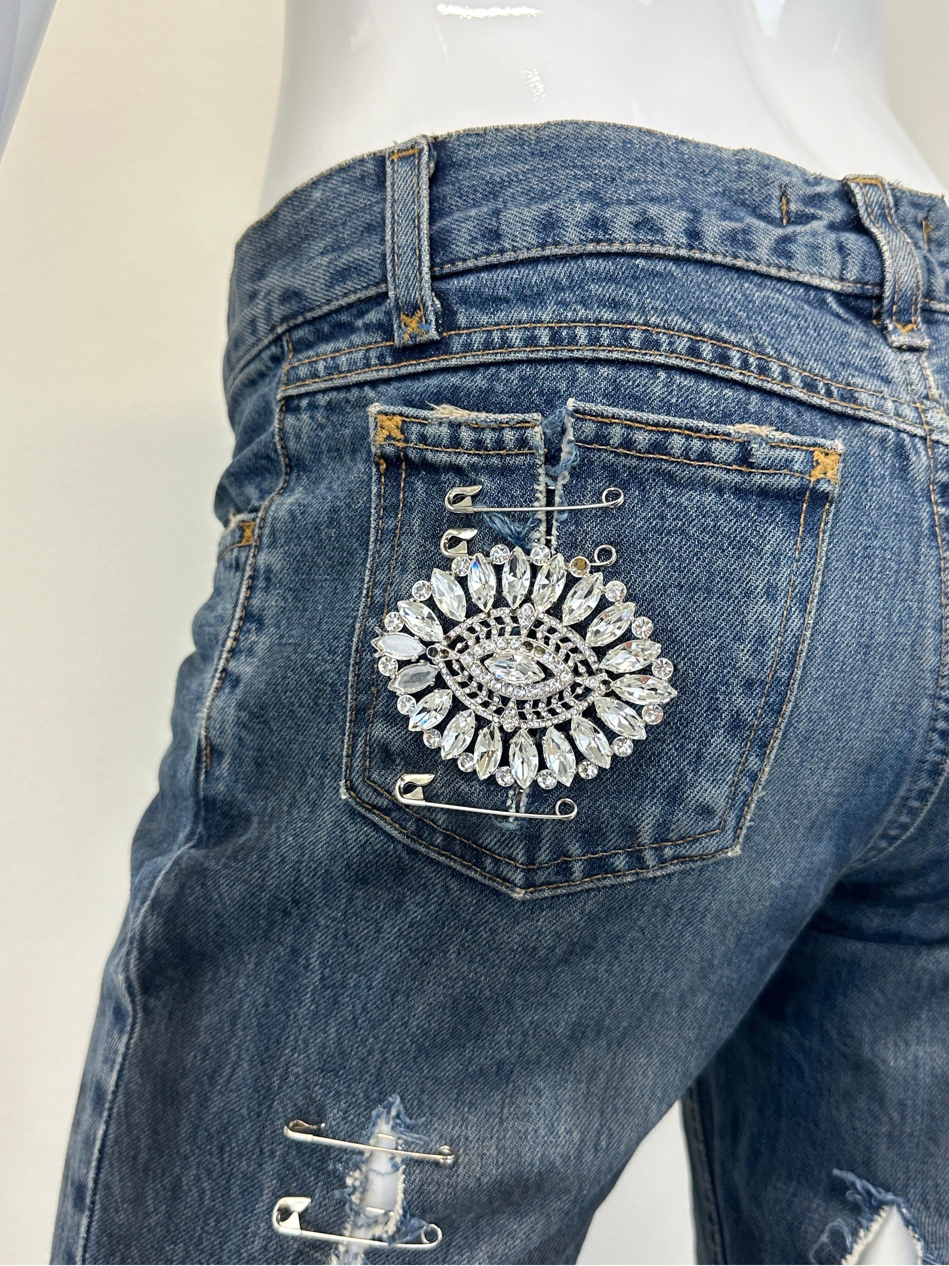 S/S 2001 Dolce & Gabbana runway safety pin punk jeans with broches For Sale 2