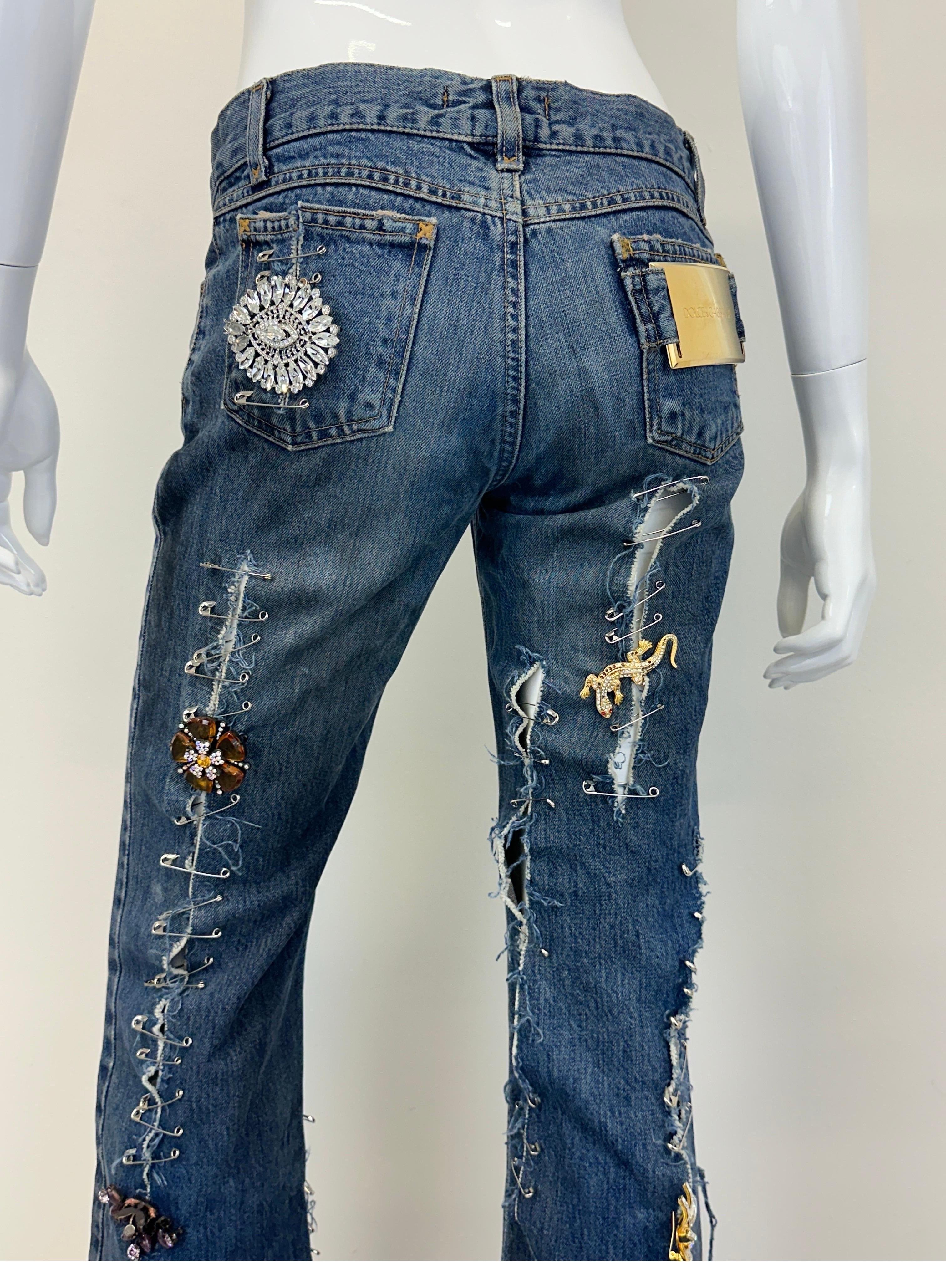 S/S 2001 Dolce & Gabbana runway safety pin punk jeans with broches For Sale 5
