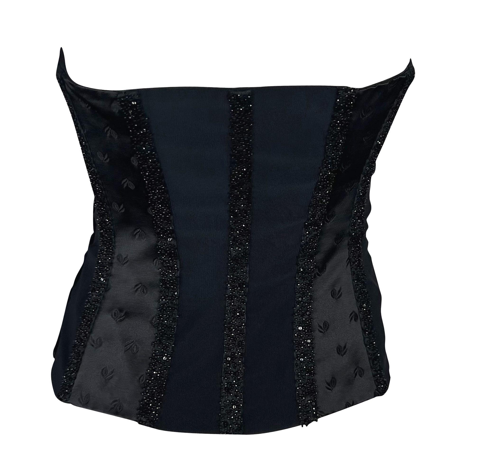 Gianni Versace for Gianni Versace S/S 2001 di Donatella Versace Top bustier nero con pannello di perline in vendita 3