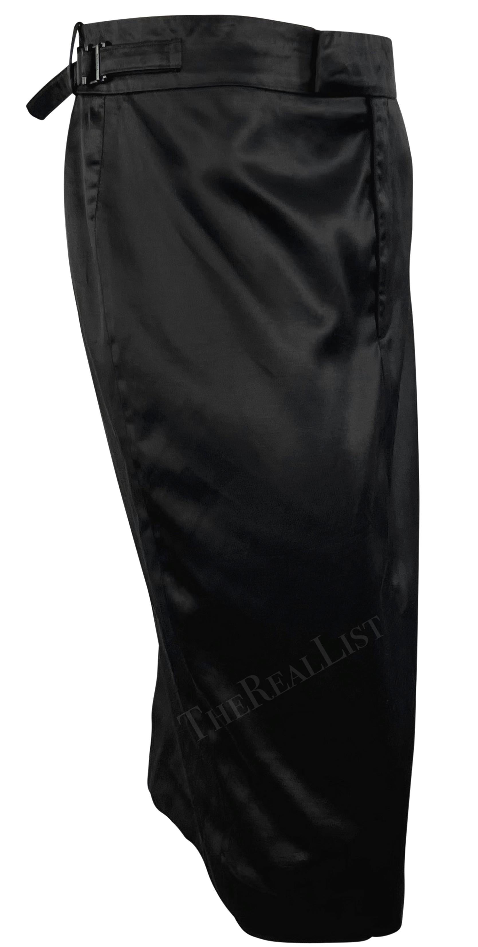 S/S 2001 Gucci by Tom Ford Black Satin Belted Runway Pencil Skirt  For Sale 2