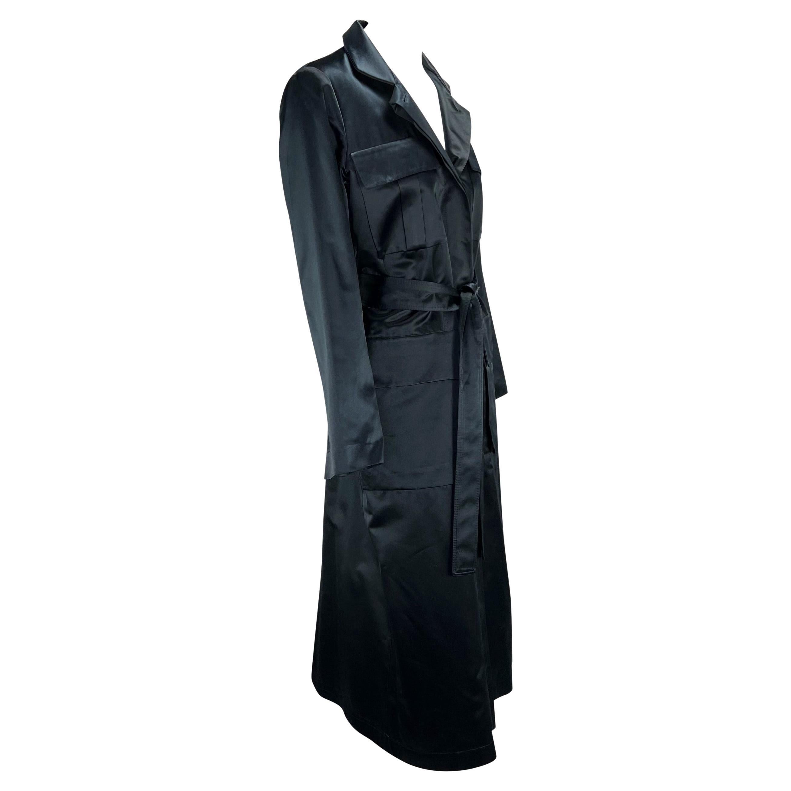 S/S 2001 Gucci by Tom Ford Trench en satin marine en vente 3