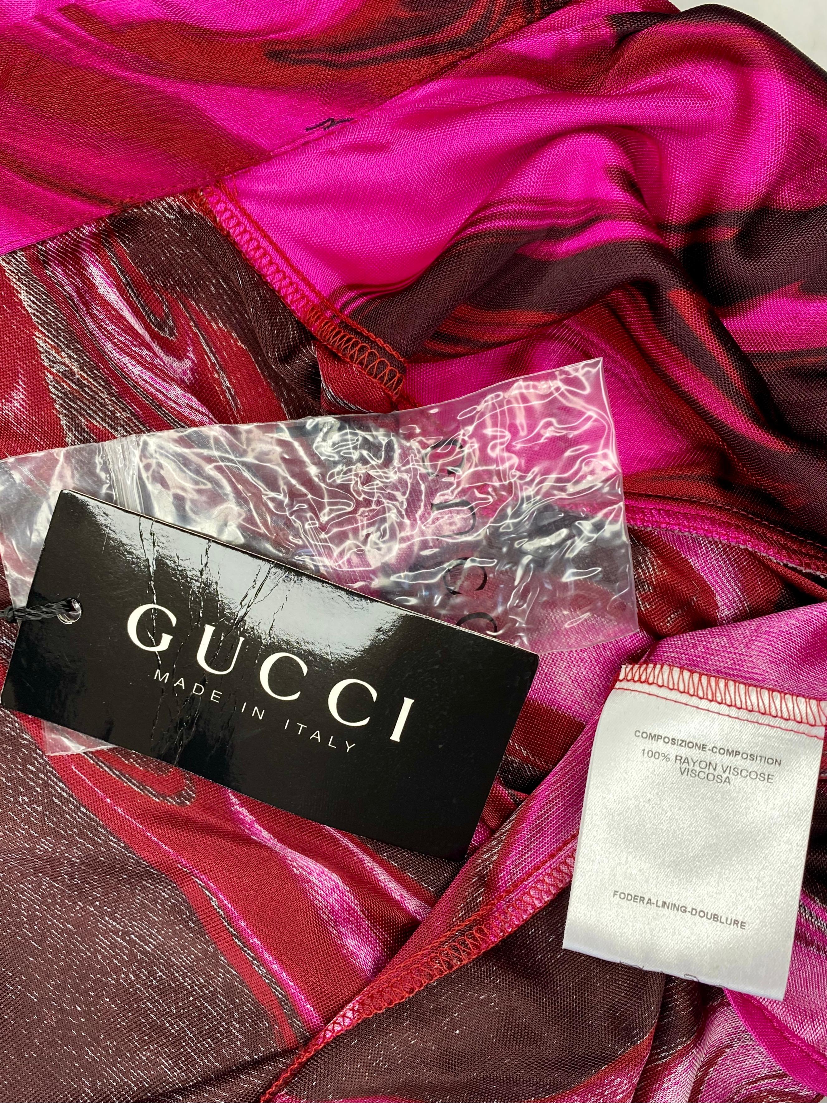 NWT S/S 2001 Gucci by Tom Ford Pink Magma Print Viscose Wrap Top In New Condition For Sale In West Hollywood, CA