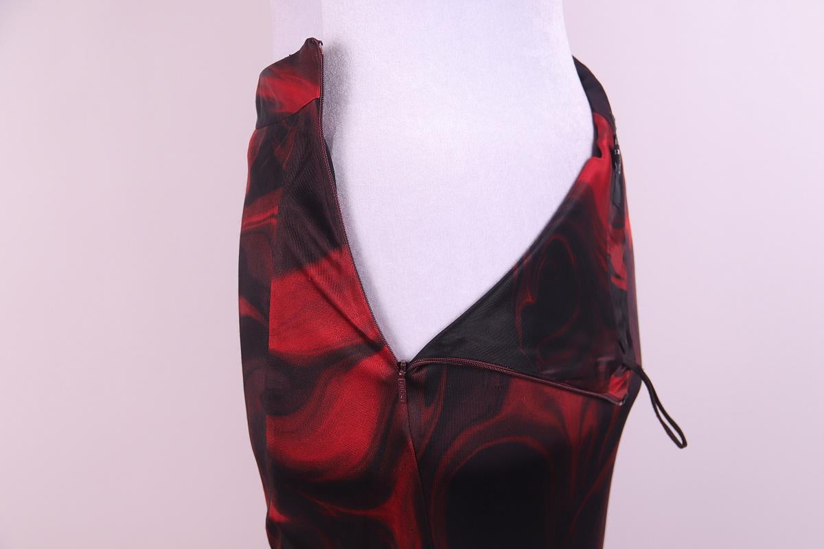 S/S 2001 Gucci by Tom Ford Red Liquid Magma Print Skirt For Sale 2