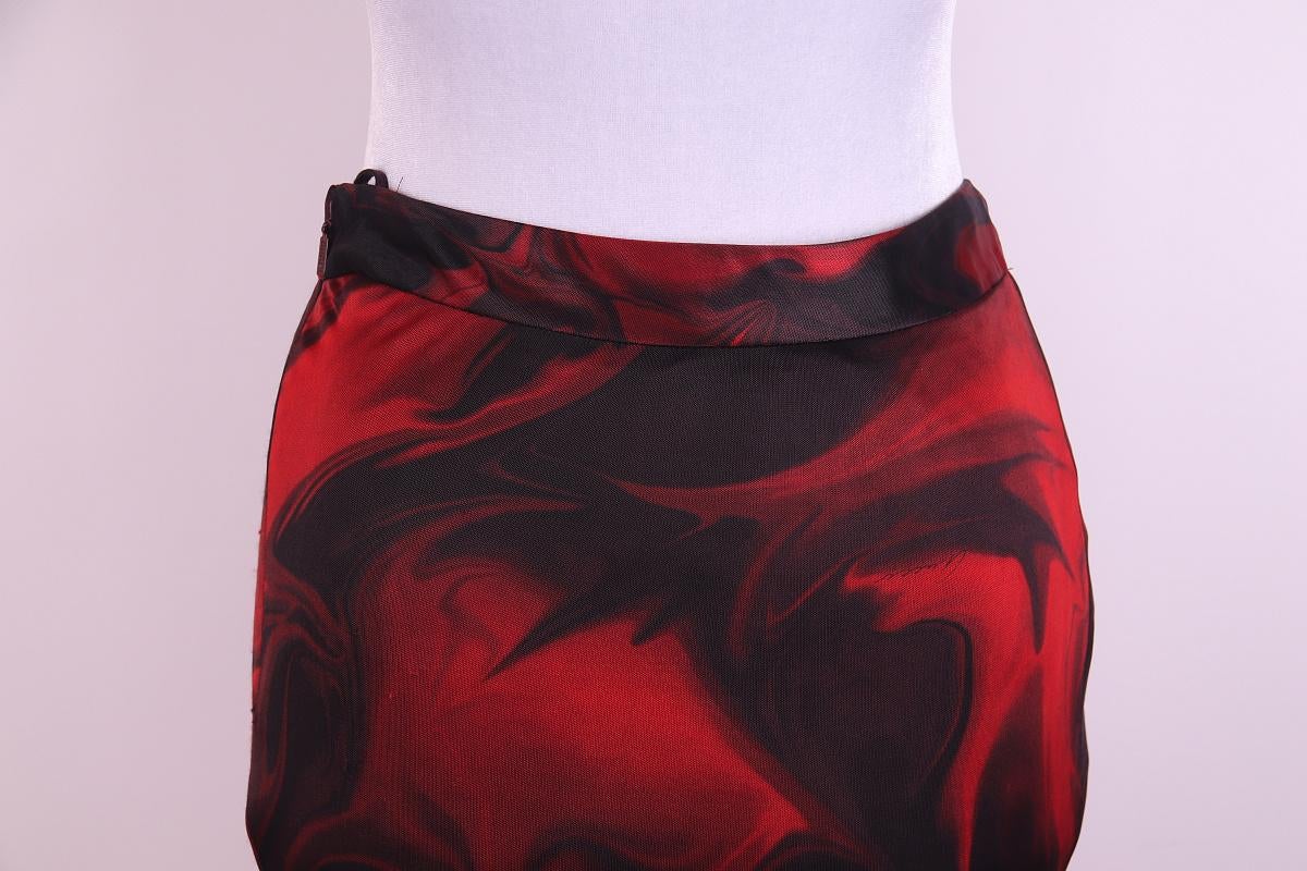 S/S 2001 Gucci by Tom Ford Red Liquid Magma Print Skirt For Sale 4