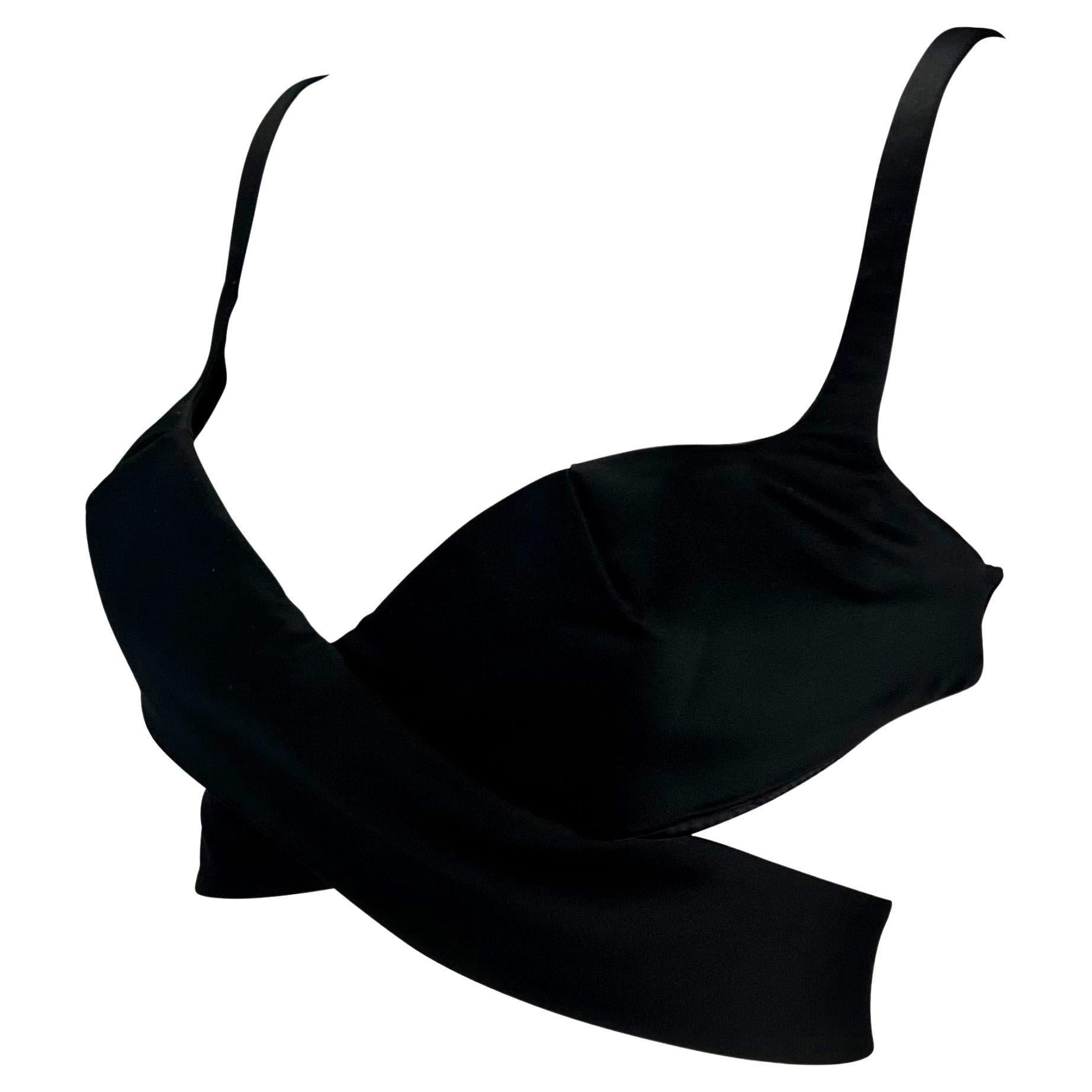 Nero Top Bralette con incrocio in raso nero della passerella Gucci by Tom Ford P/E 2001 in vendita