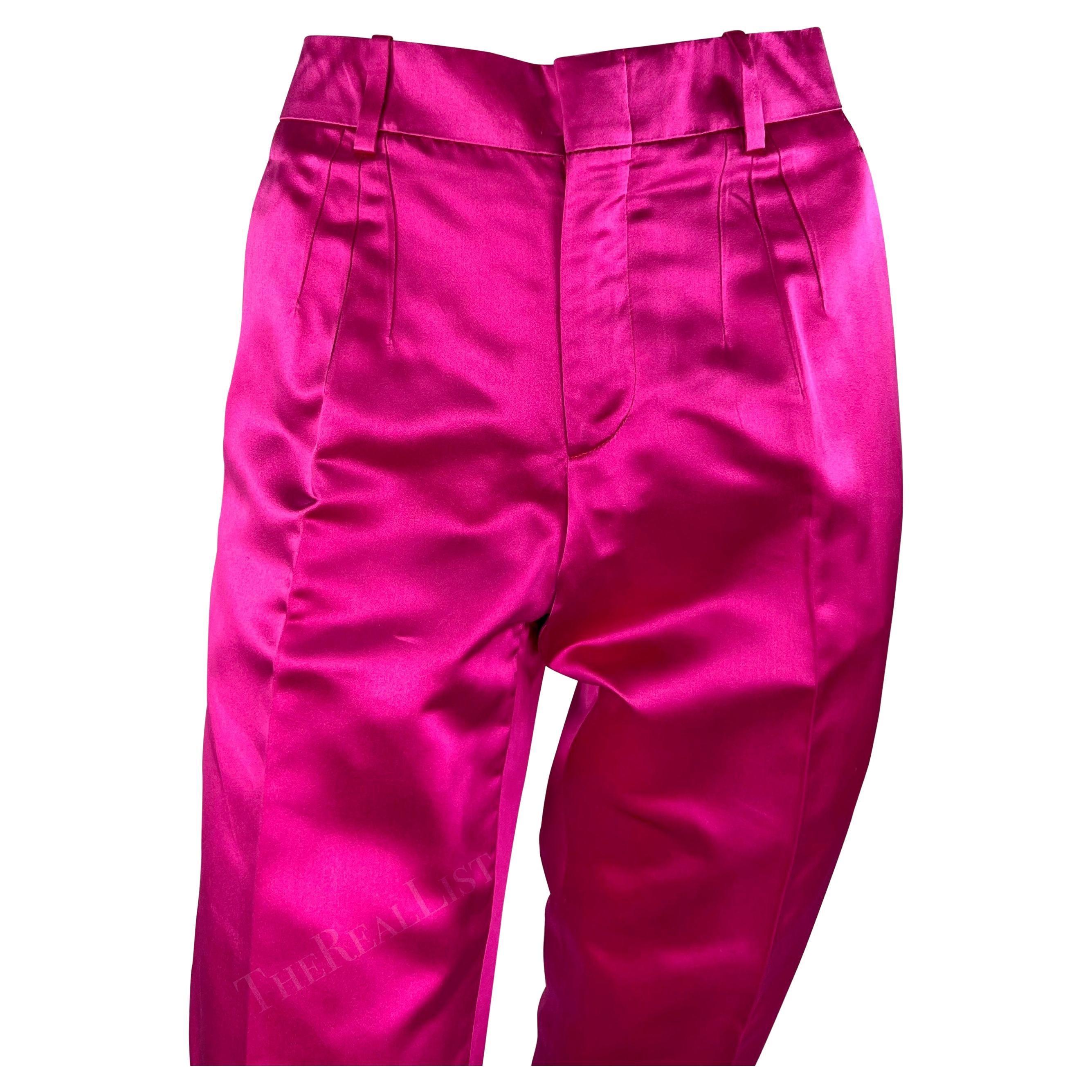 S/S 2001 Pasarela Gucci by Tom Ford Pantalones ajustados de satén de seda rosa intenso en Excelente estado para la venta en West Hollywood, CA