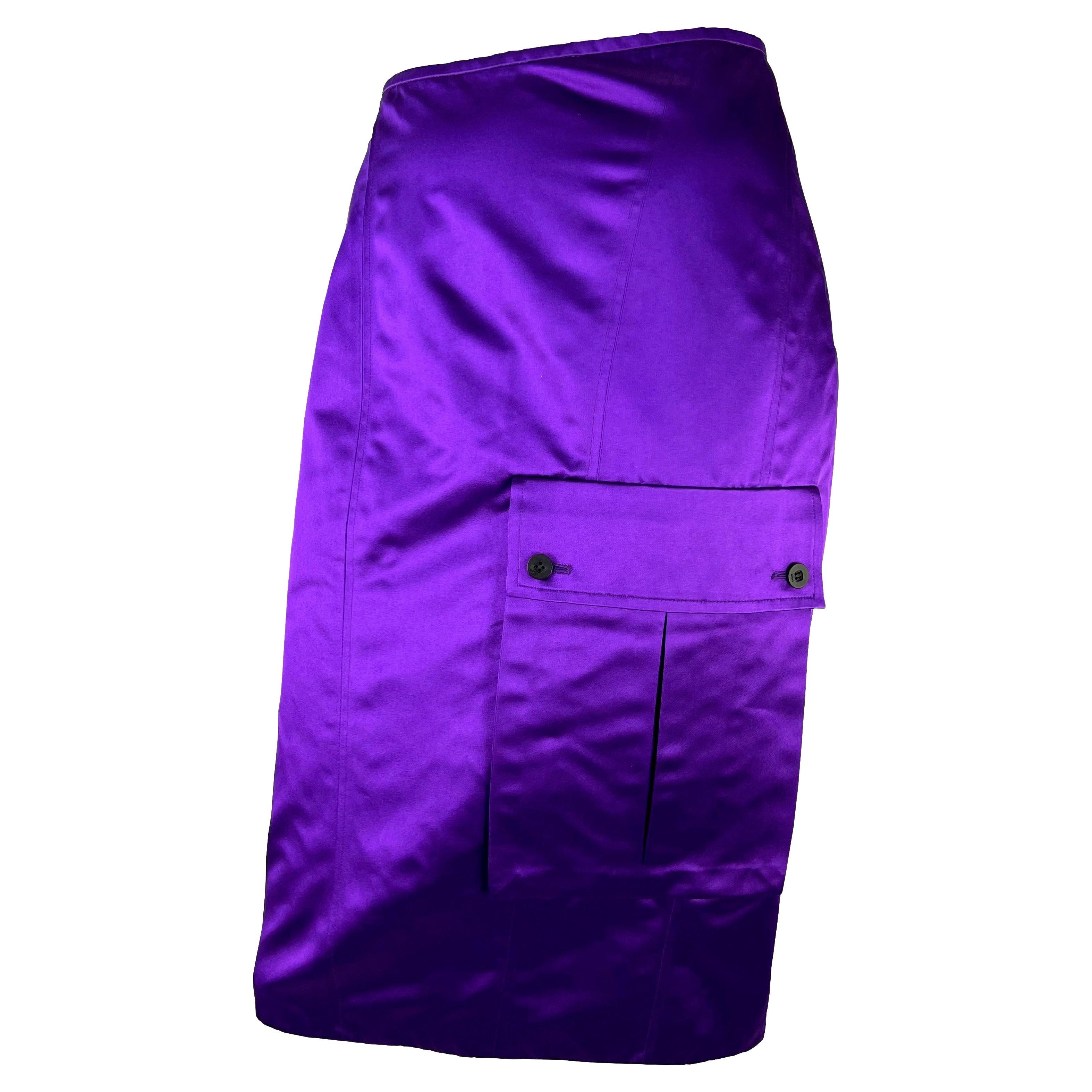 Violet S/S 2001 Gucci by Tom Ford Runway Purple Satin Cargo Pocket Pencil Skirt en vente