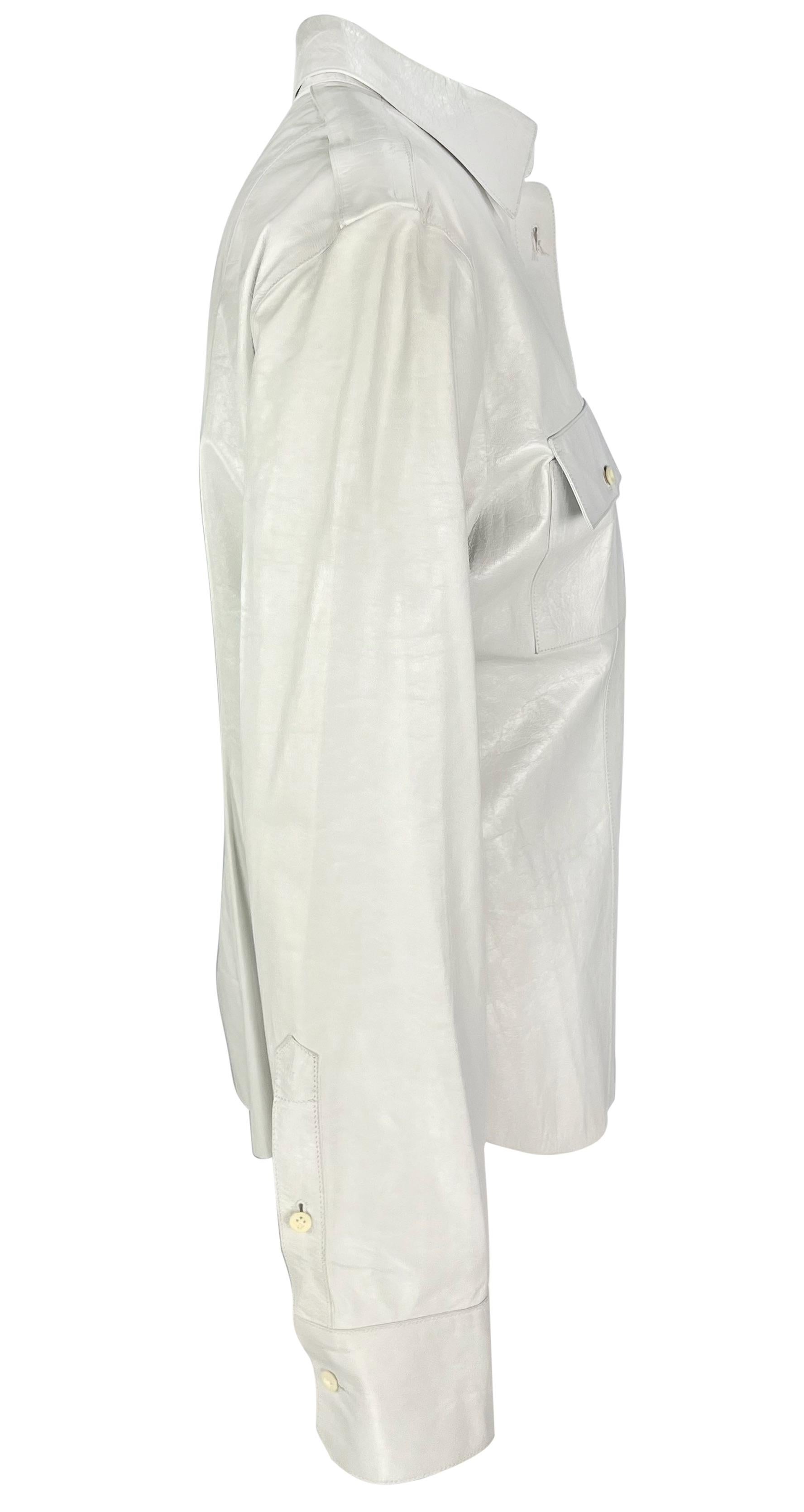 F/S 2001 Gucci by Tom Ford Weißes Lederhemd mit Knopfleiste und Knopfleiste im Angebot 1