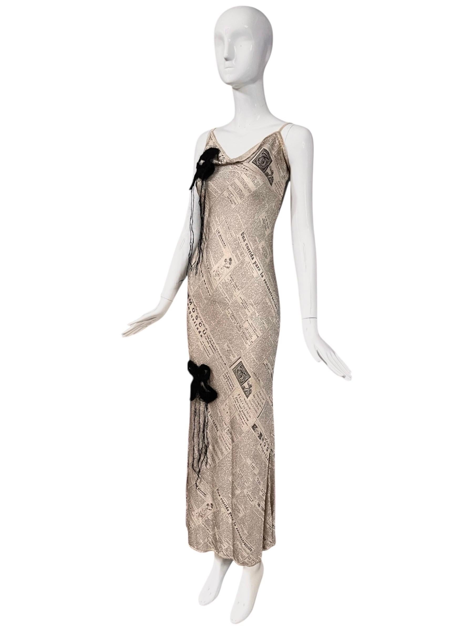 S/S 2001 John Galliano Zeitungspapier Metallic Abendkleid im Zustand „Gut“ im Angebot in Concord, NC