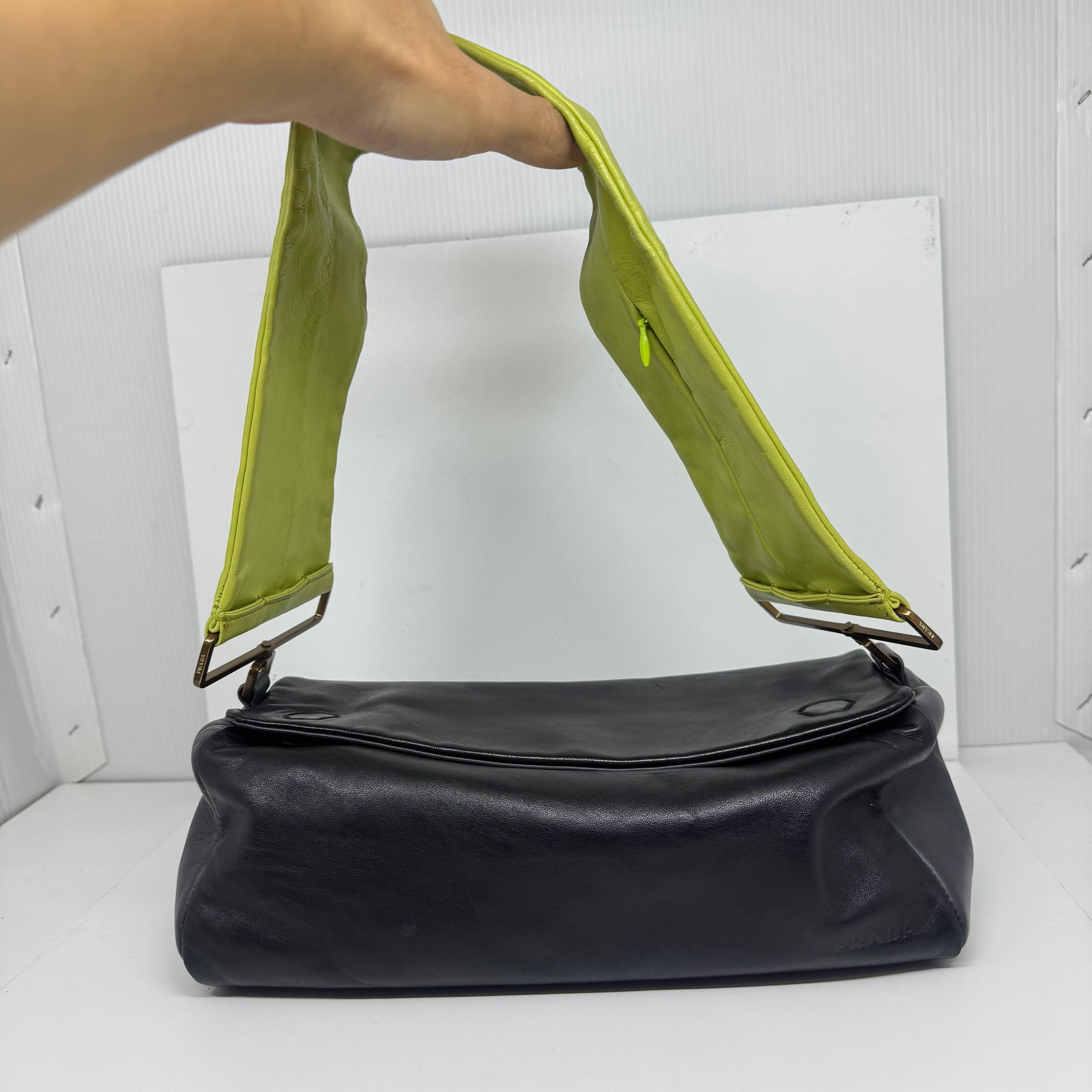 S/S 2001 Prada Black Wide Strap Rectangle Bag For Sale 11