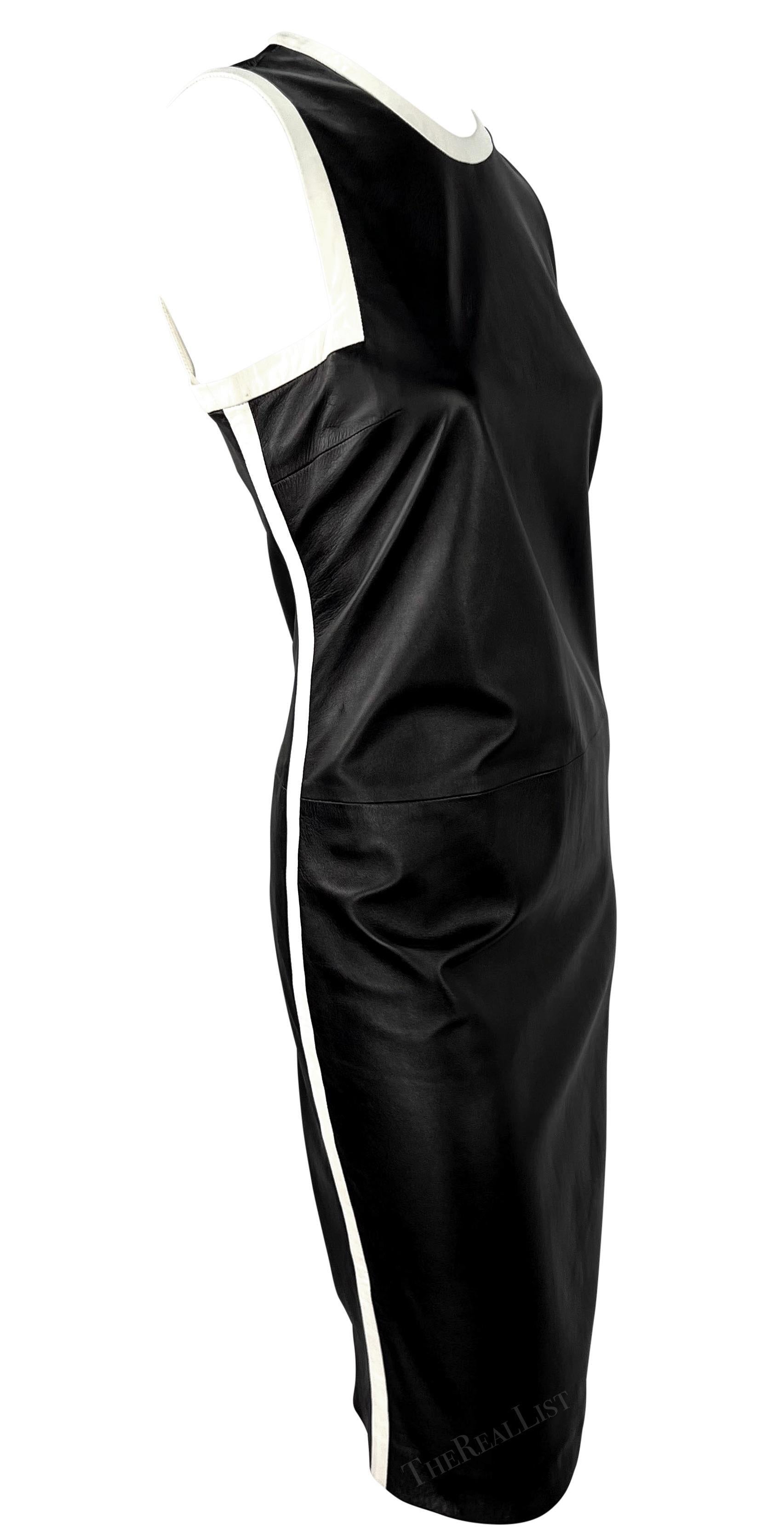 S/S 2001 Ralph Lauren Black Runway Black Leather White Trim Robe sans manches en vente 6