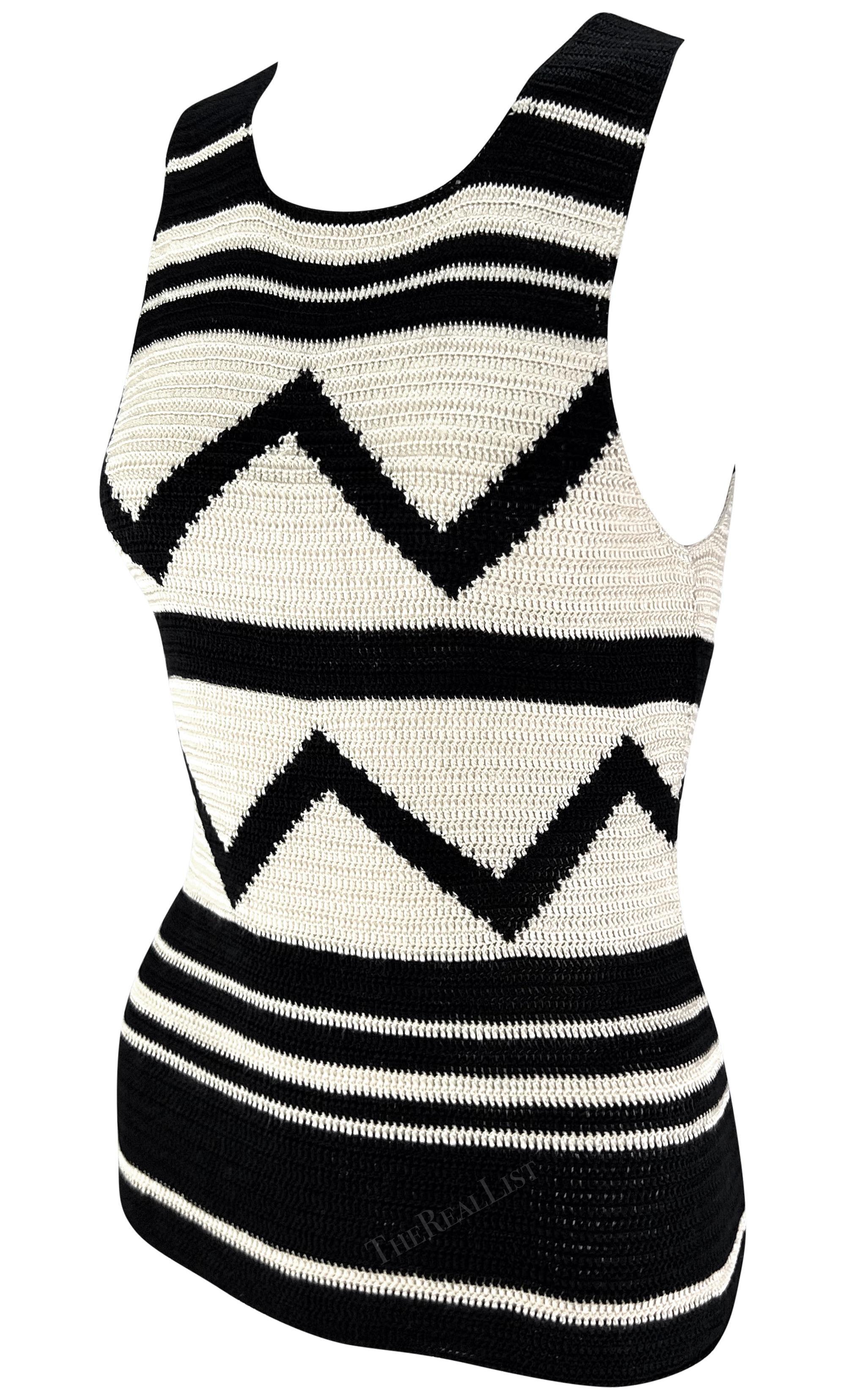 S/S 2001 Ralph Lauren Runway Runway Creme Black Geometric Sheer Knit Silk Sweater Top Excellent état - En vente à West Hollywood, CA