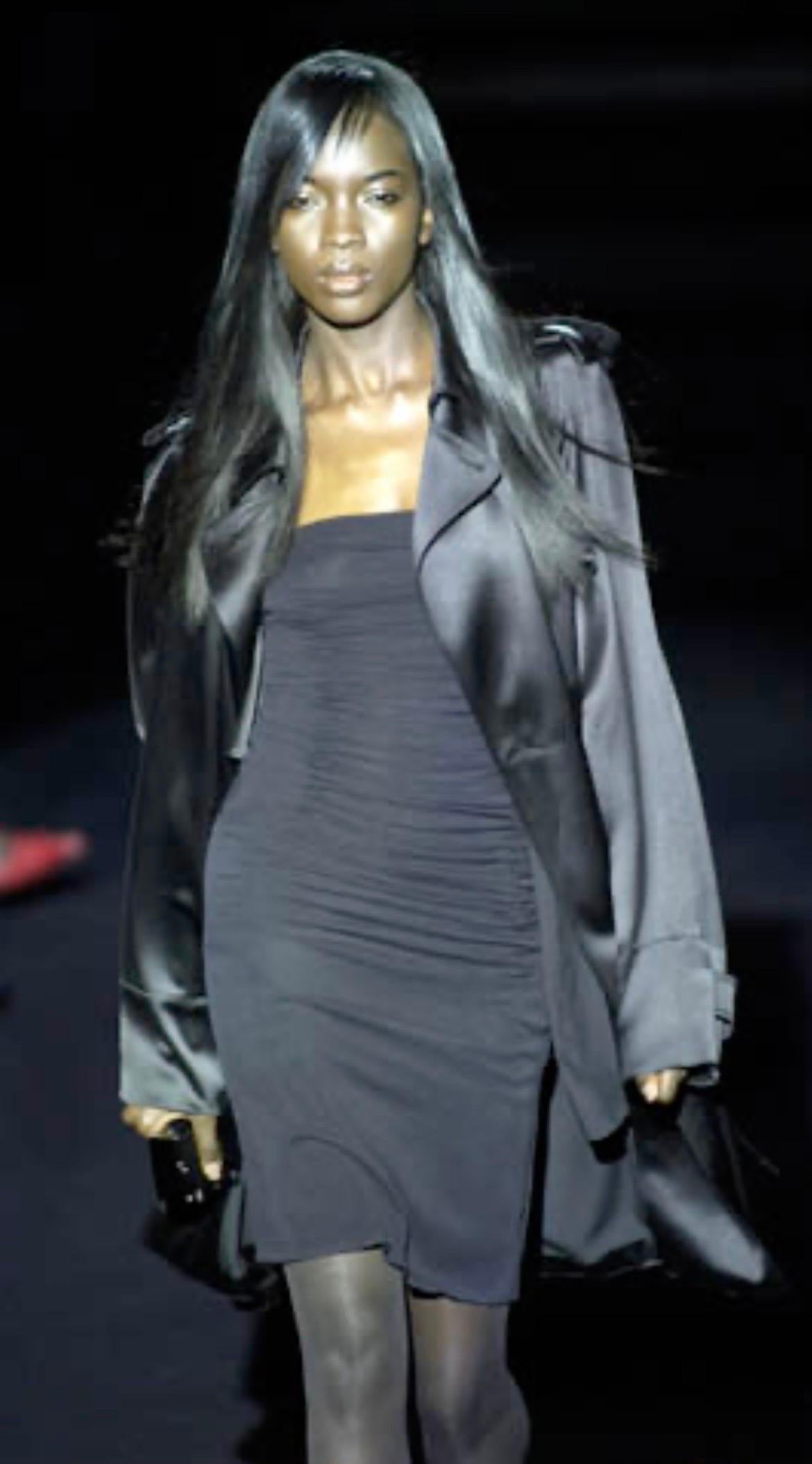 De las mujeres S/S 2001 Vintage Tom Ford for Yves Saint Laurent vestido de seda negro en venta