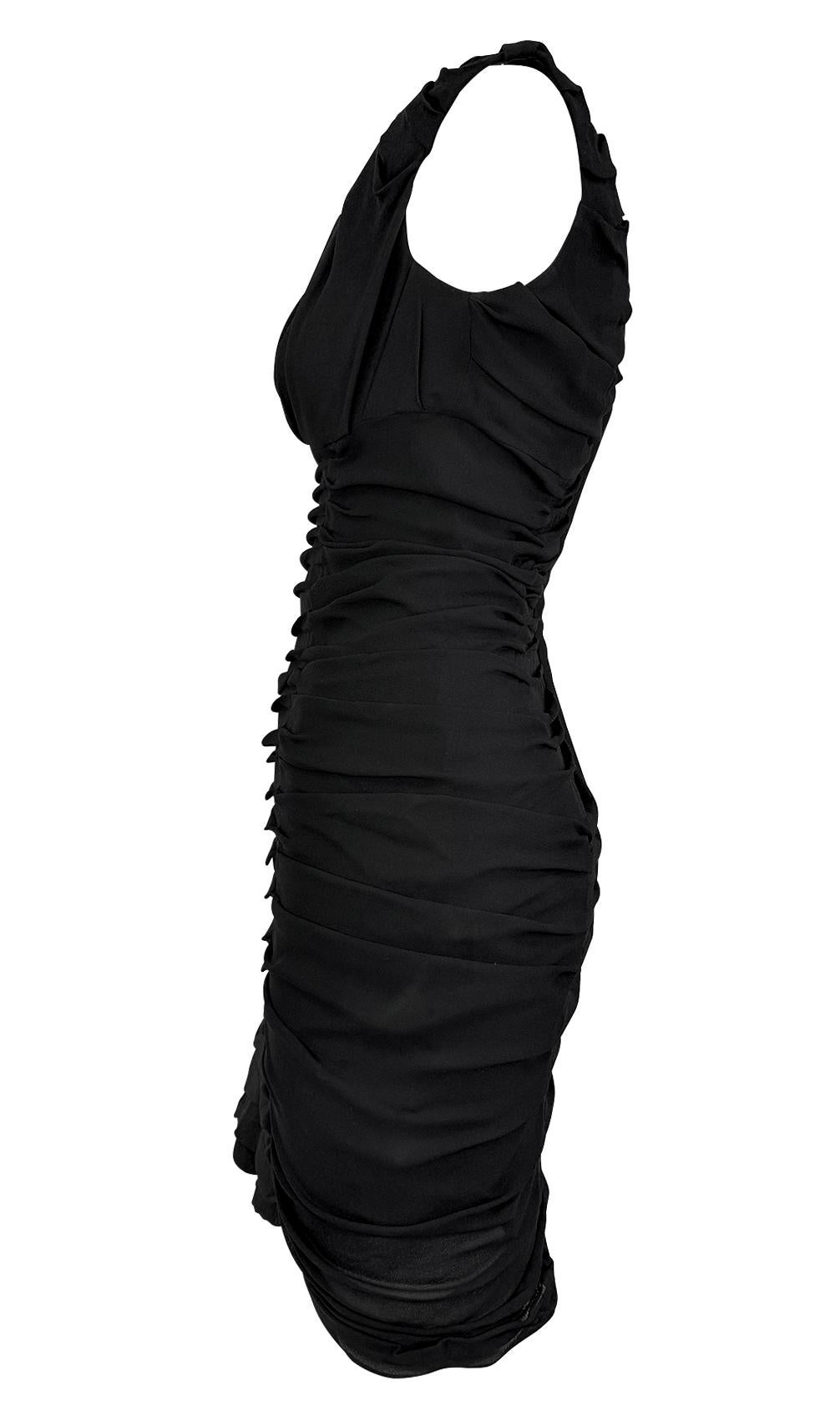 F/S 2001 Yves Saint Laurent by Tom Ford Schwarzes plissiertes ärmelloses gerafftes Kleid mit Rüschen im Zustand „Hervorragend“ im Angebot in West Hollywood, CA