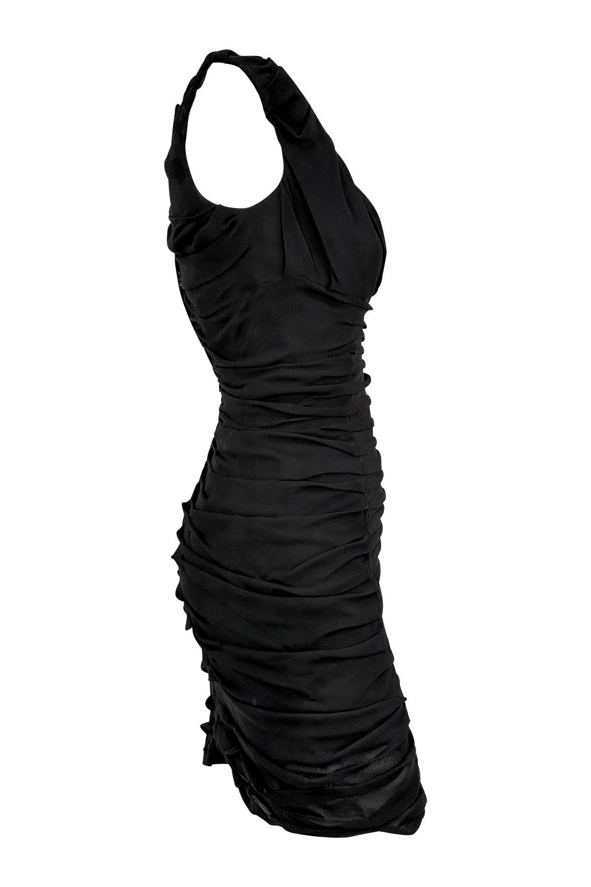 F/S 2001 Yves Saint Laurent by Tom Ford Schwarzes plissiertes ärmelloses gerafftes Kleid mit Rüschen im Angebot 1
