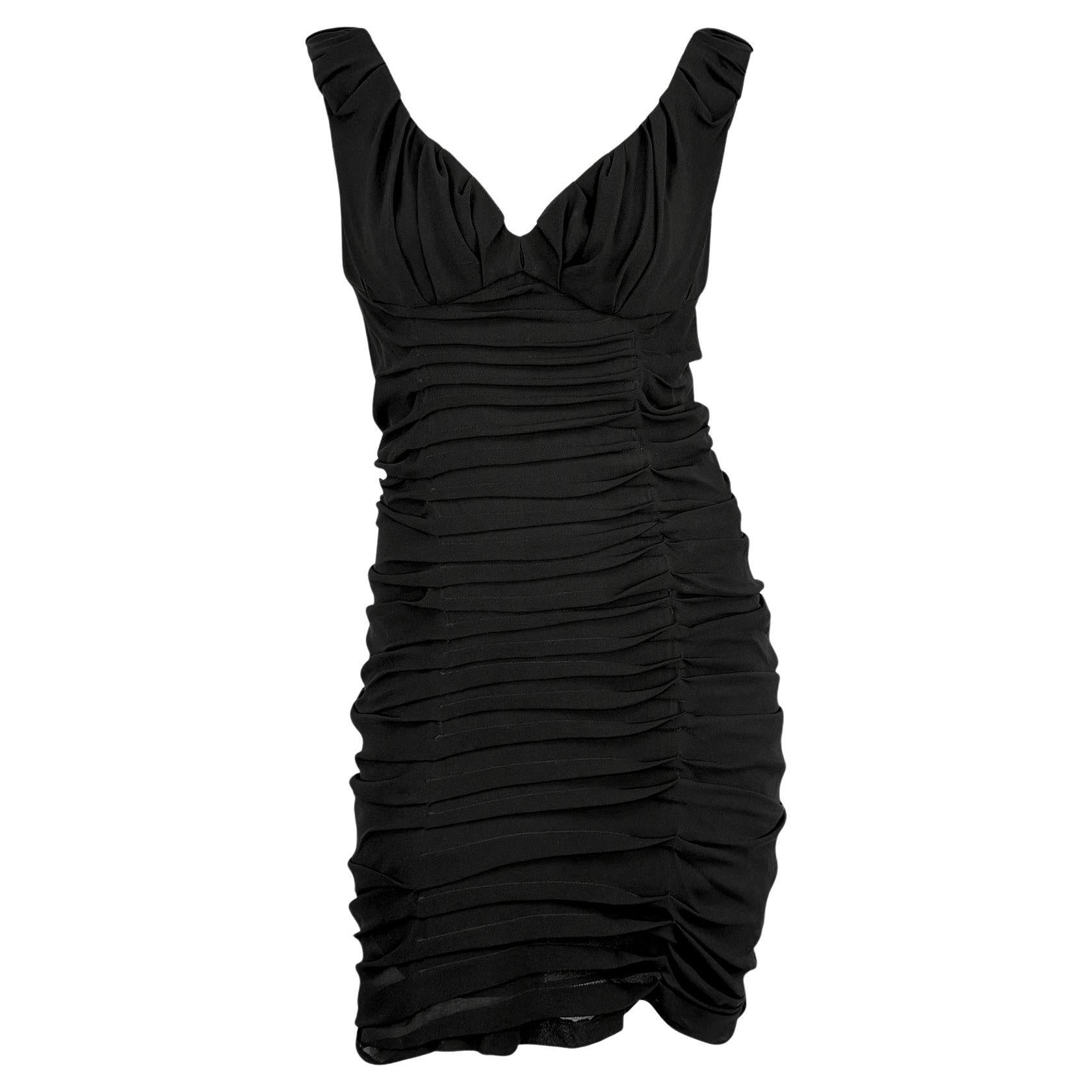 P/E 2001 Yves Saint Laurent by Tom Ford Abito nero a pieghe senza maniche con increspature