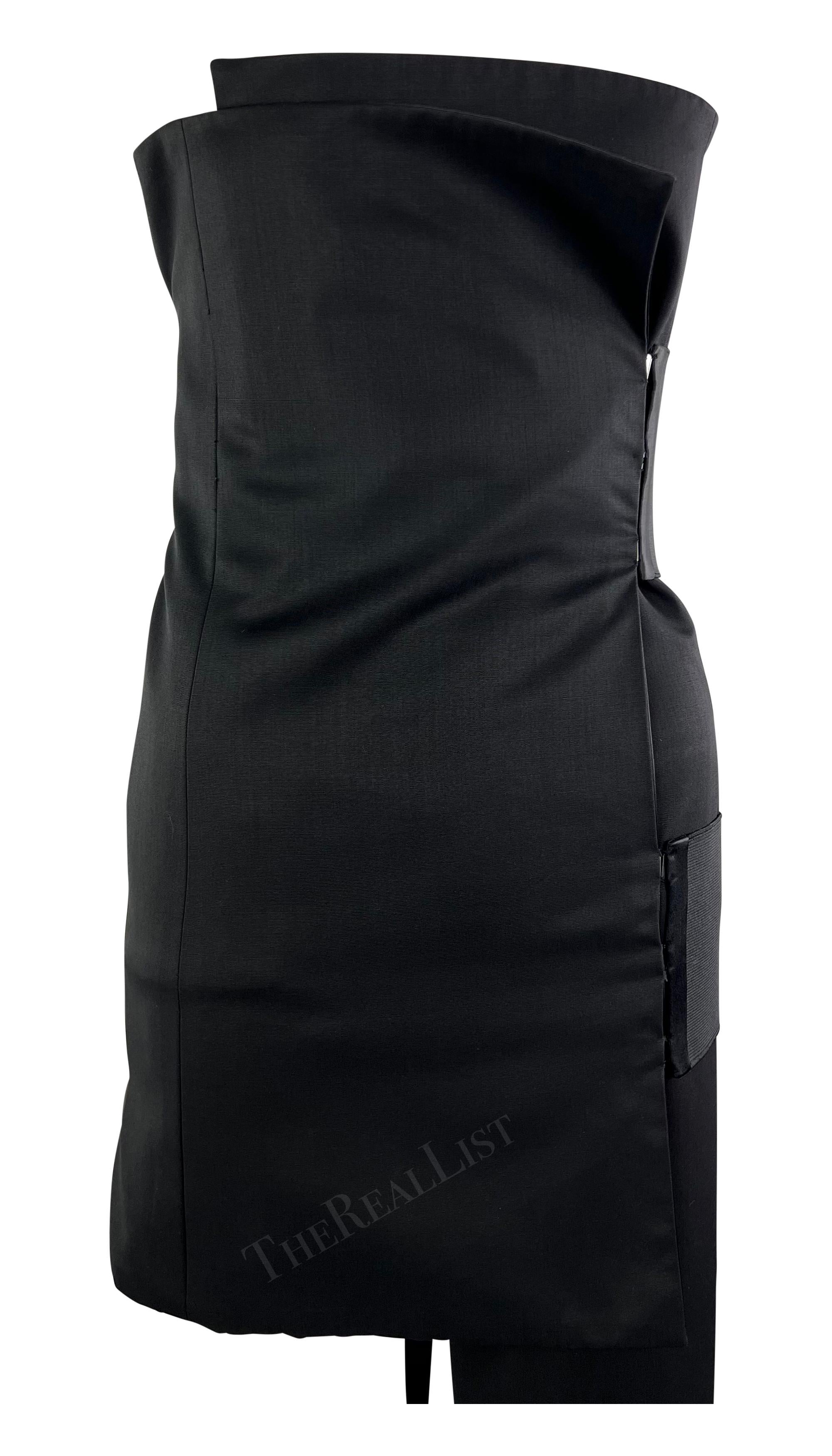 F/S 2001 Yves Saint Laurent by Tom Ford Laufsteg Asymmetrisches Bandage-Minikleid (Schwarz) im Angebot