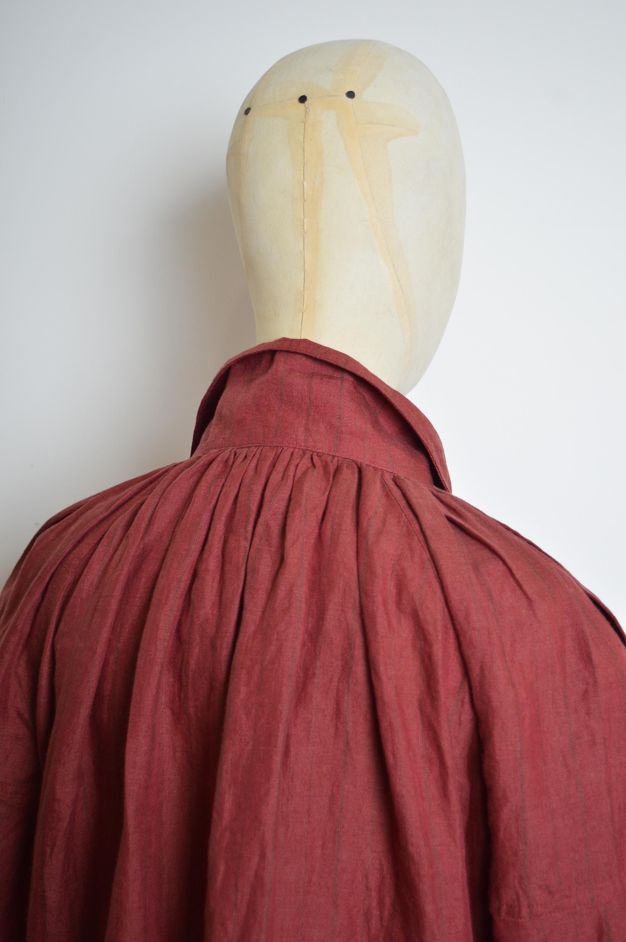 S/S 2002 Burgundy Christian Dior by John Galliano crinkled Linen Parka Jacket For Sale 4