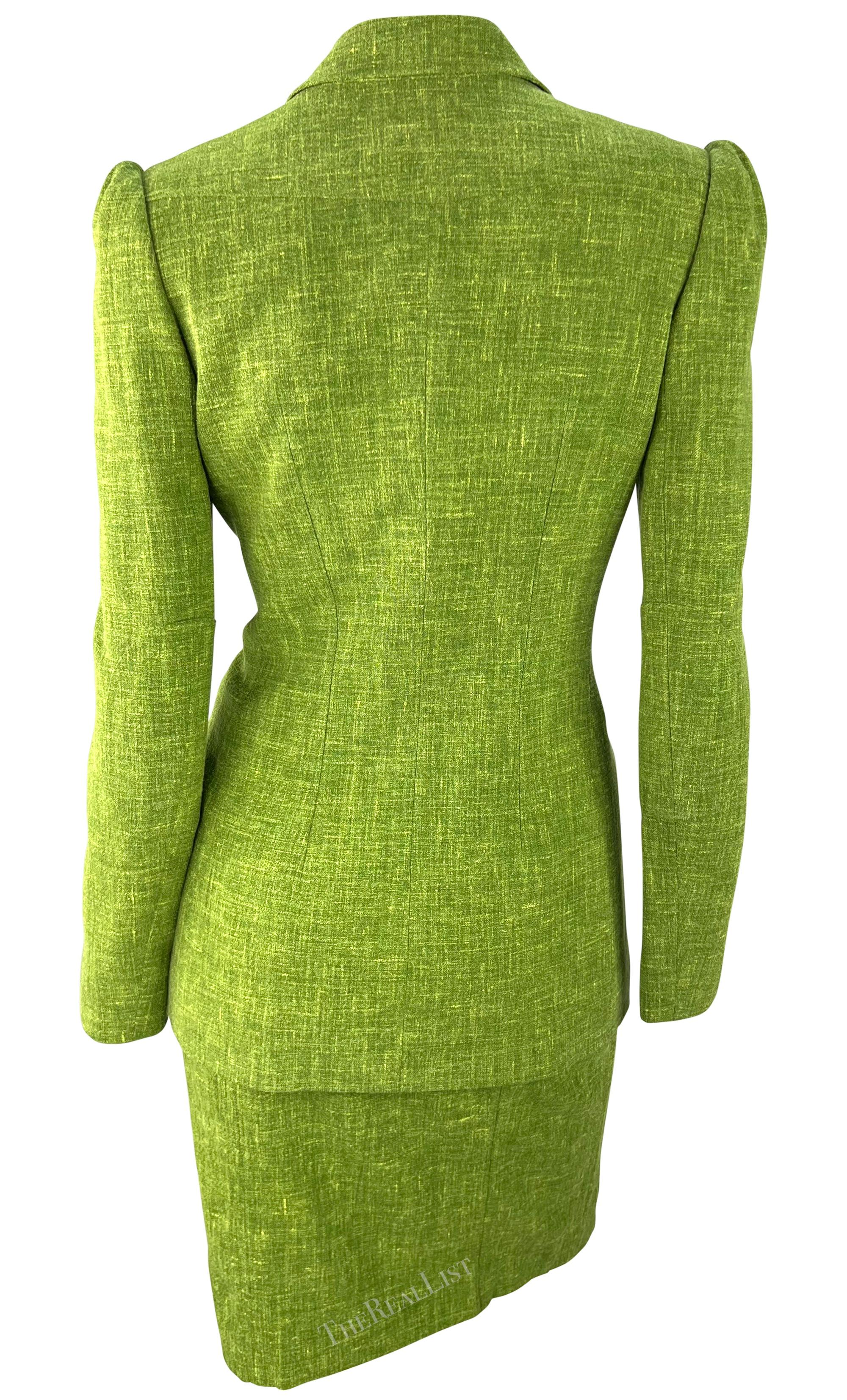 Tailleur jupe en lin mélangé vert clair Christian Dior by John Galliano, P/E 2002 en vente 1