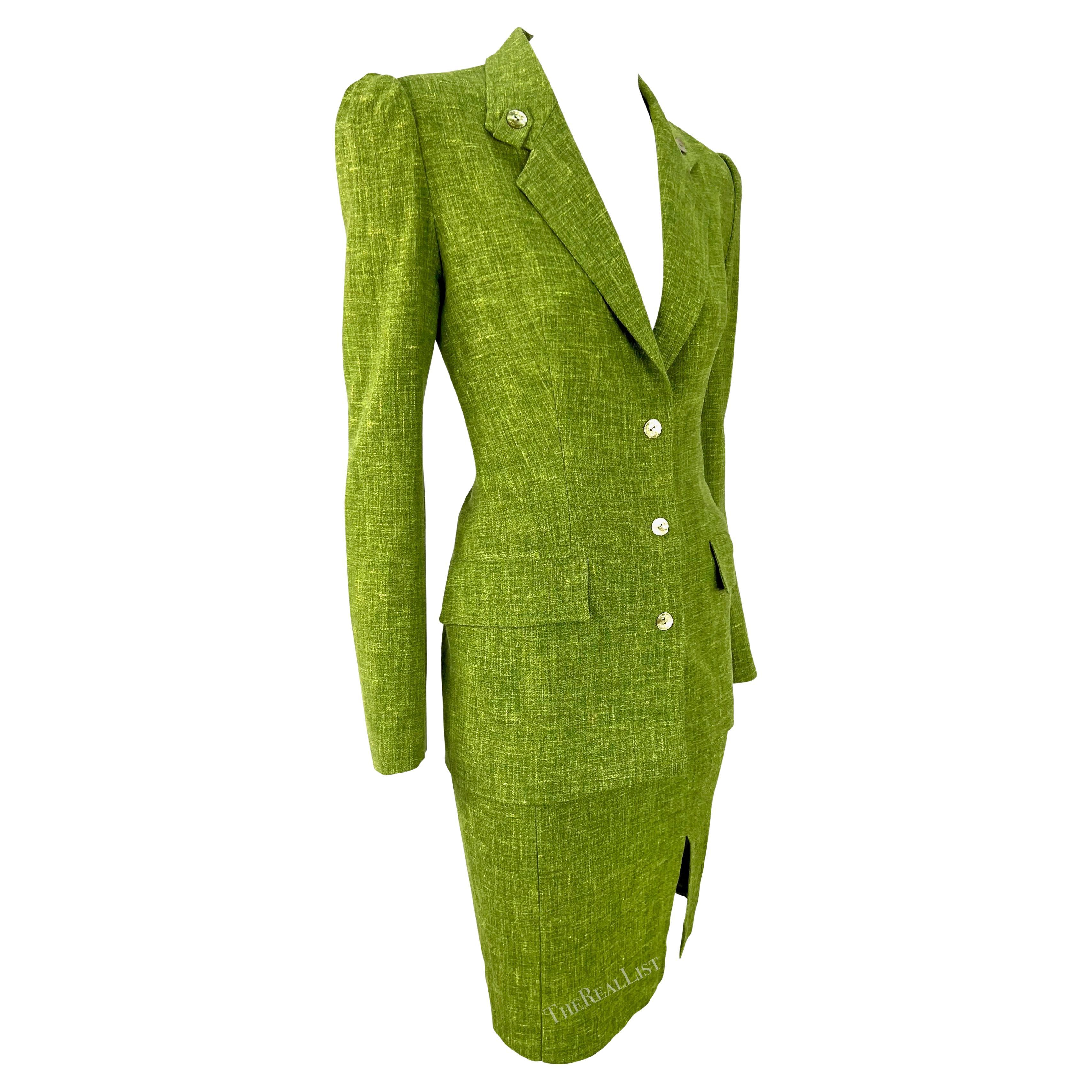 Tailleur jupe en lin mélangé vert clair Christian Dior by John Galliano, P/E 2002 en vente 3