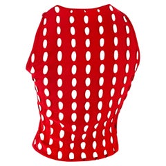 S/S 2002 Gianni Versace by Donatella Versace Top rojo recortado sin mangas