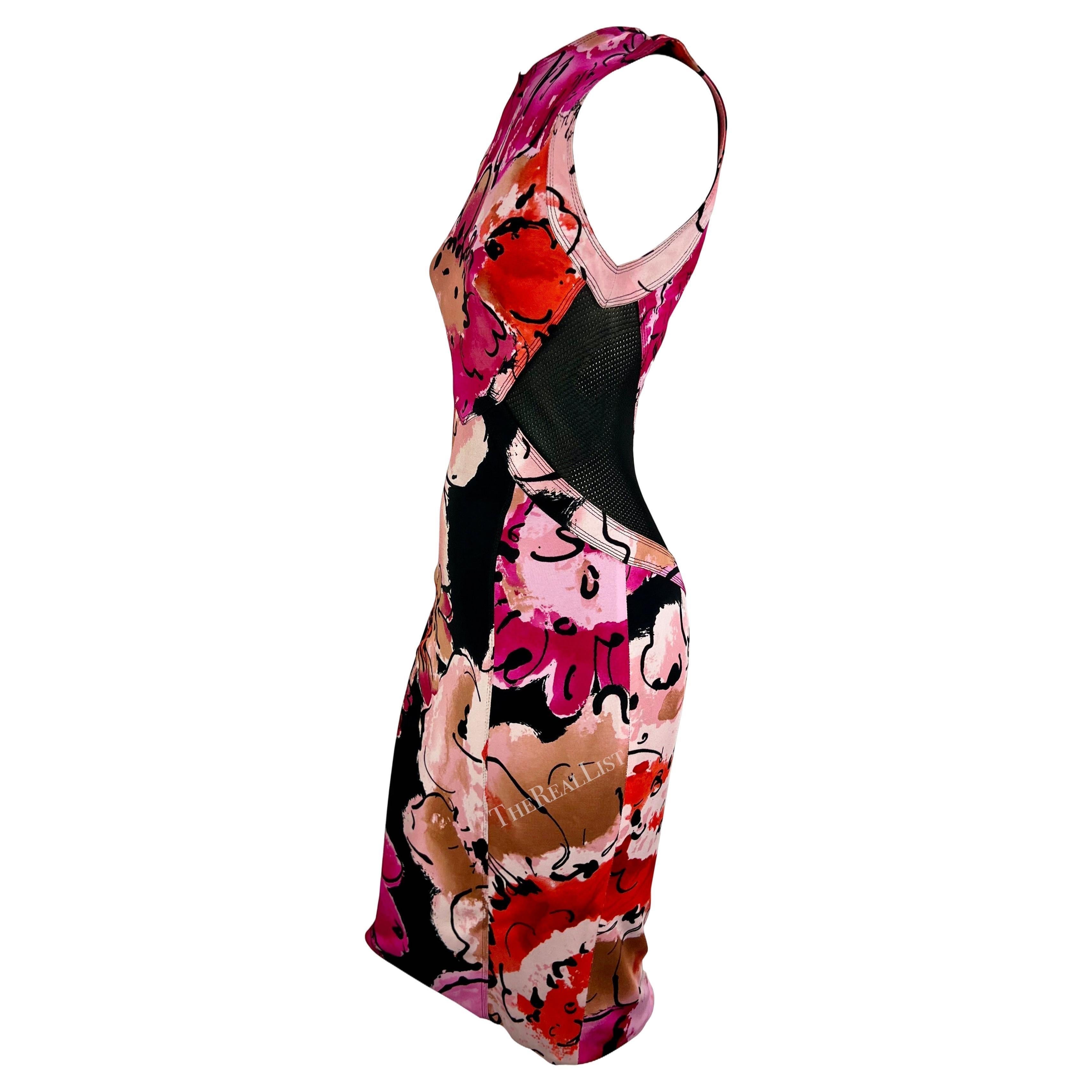 P/E 2002 Donatella Versace for Gianni Versace, abito con stampa floreale rosa e pannello a rete trasparente in vendita 2