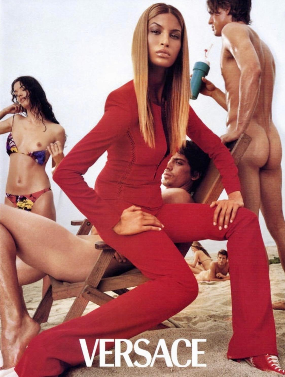 Rosso P/E 2002 Donatella Versace Couture by Donatella Versace Red Lace Panel Hook & Eye Pantsuit in vendita