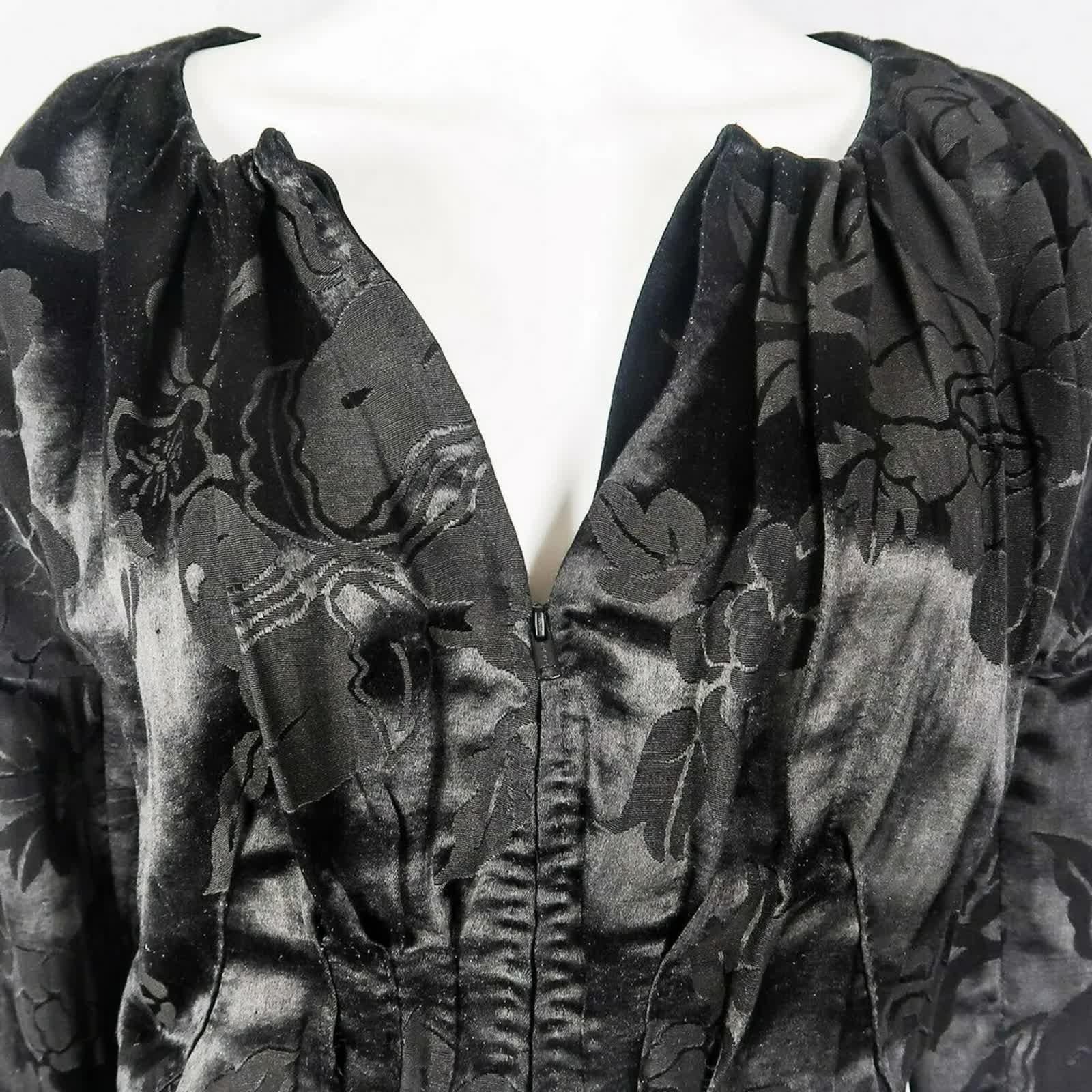 Women's S/S 2002 Gucci Black Silk Jacket with Floral accents Tom Ford Era