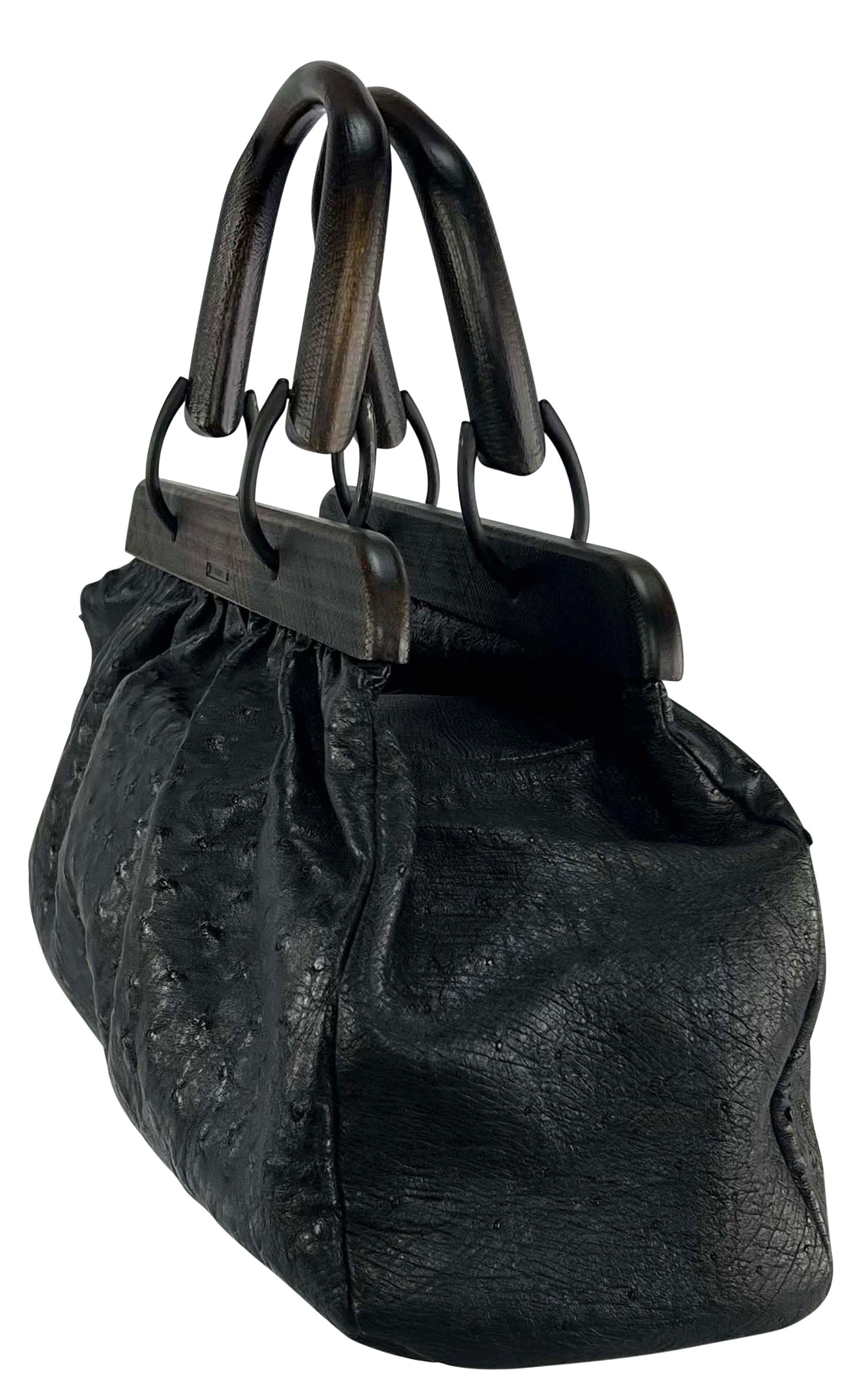 De las mujeres F/W 2002 Gucci by Tom Ford Genuine Ostrich Black Leather Medium Top Handle Bag en venta