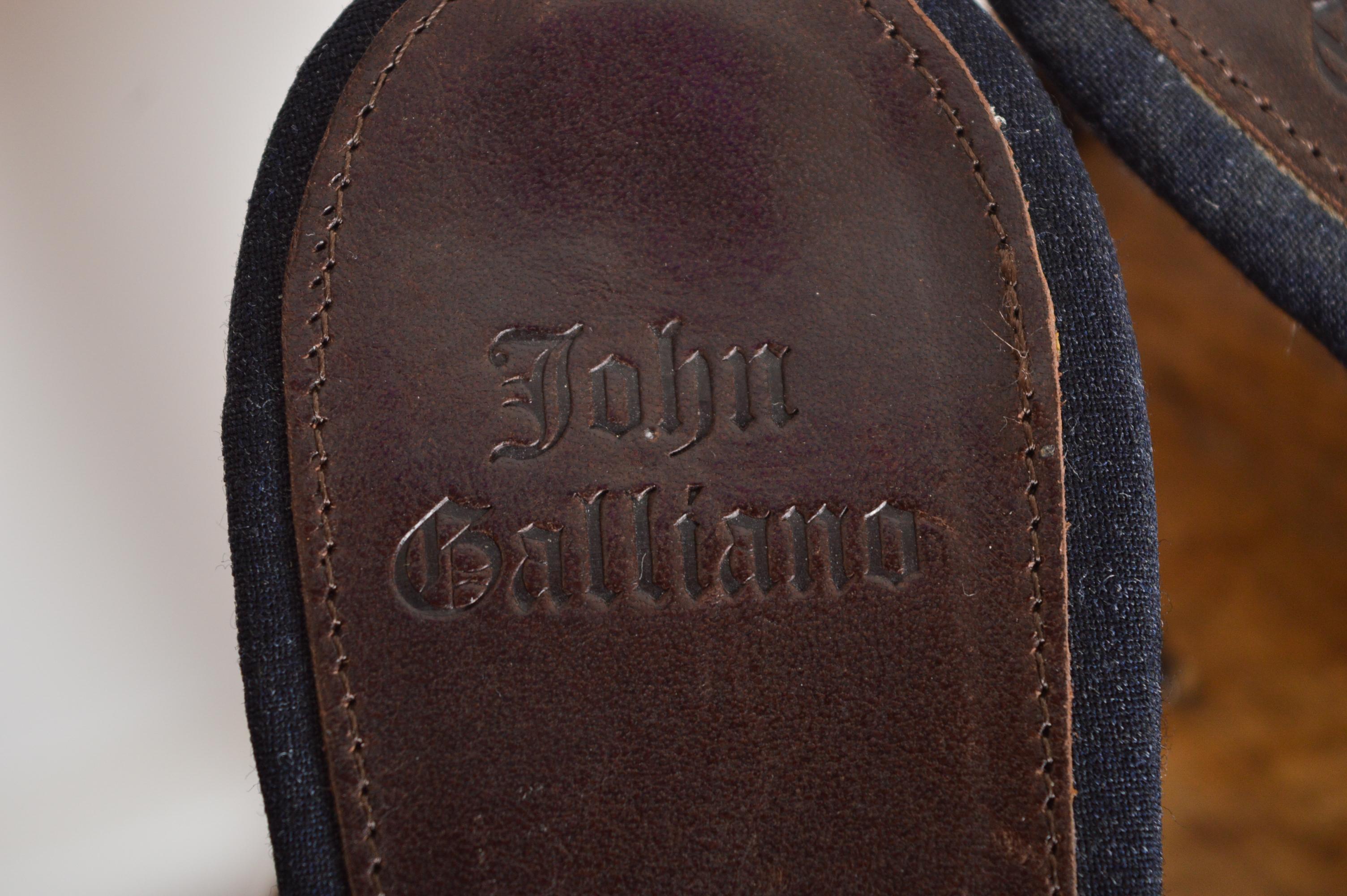 S/S 2002 John Galliano Runway Mini sac en cuir avec perles et chaussures à talons EU40 en vente 6