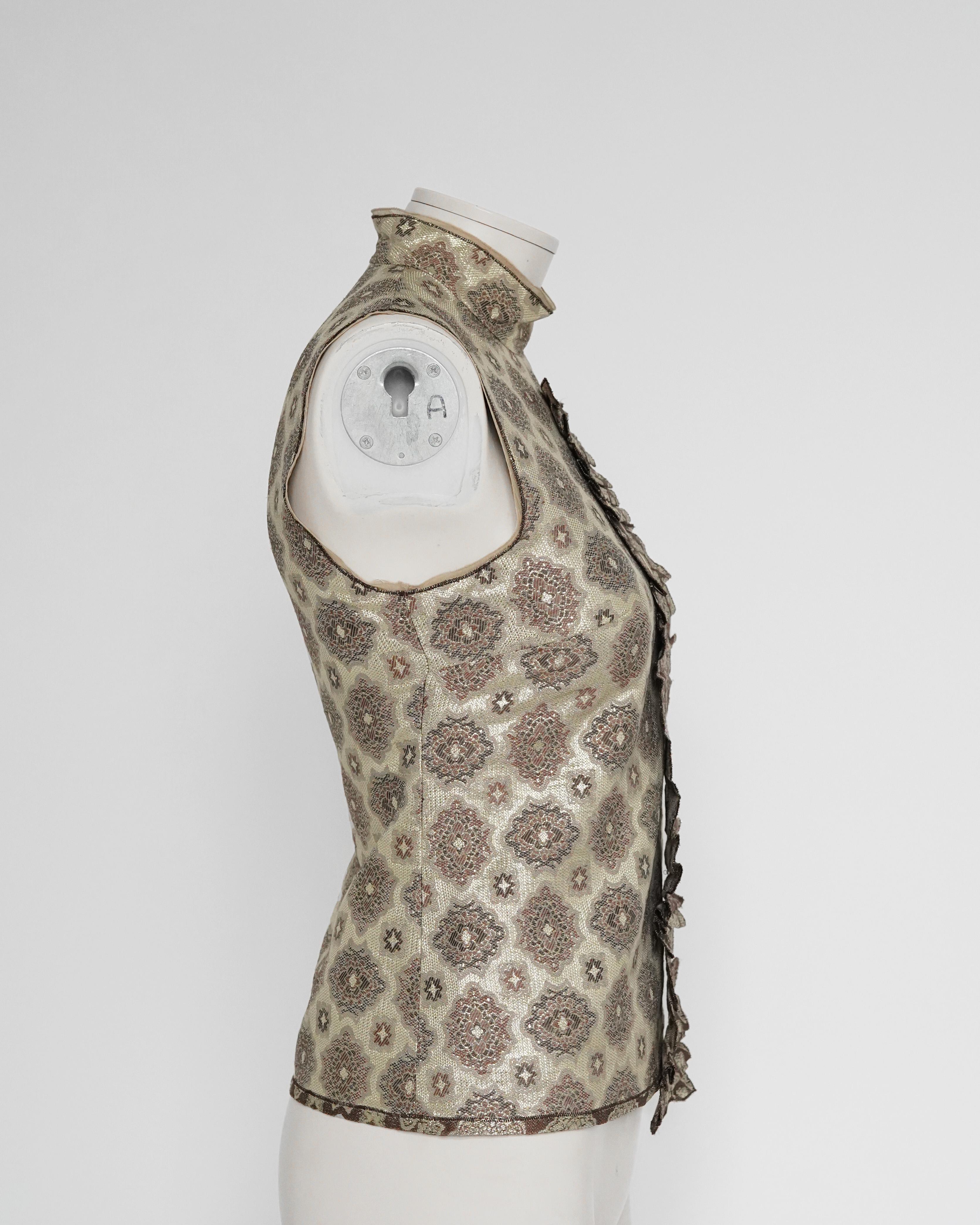 S/S 2002 Prada - Chemisier sans manches à volants en lamé or à motifs décoratifs en vente 1