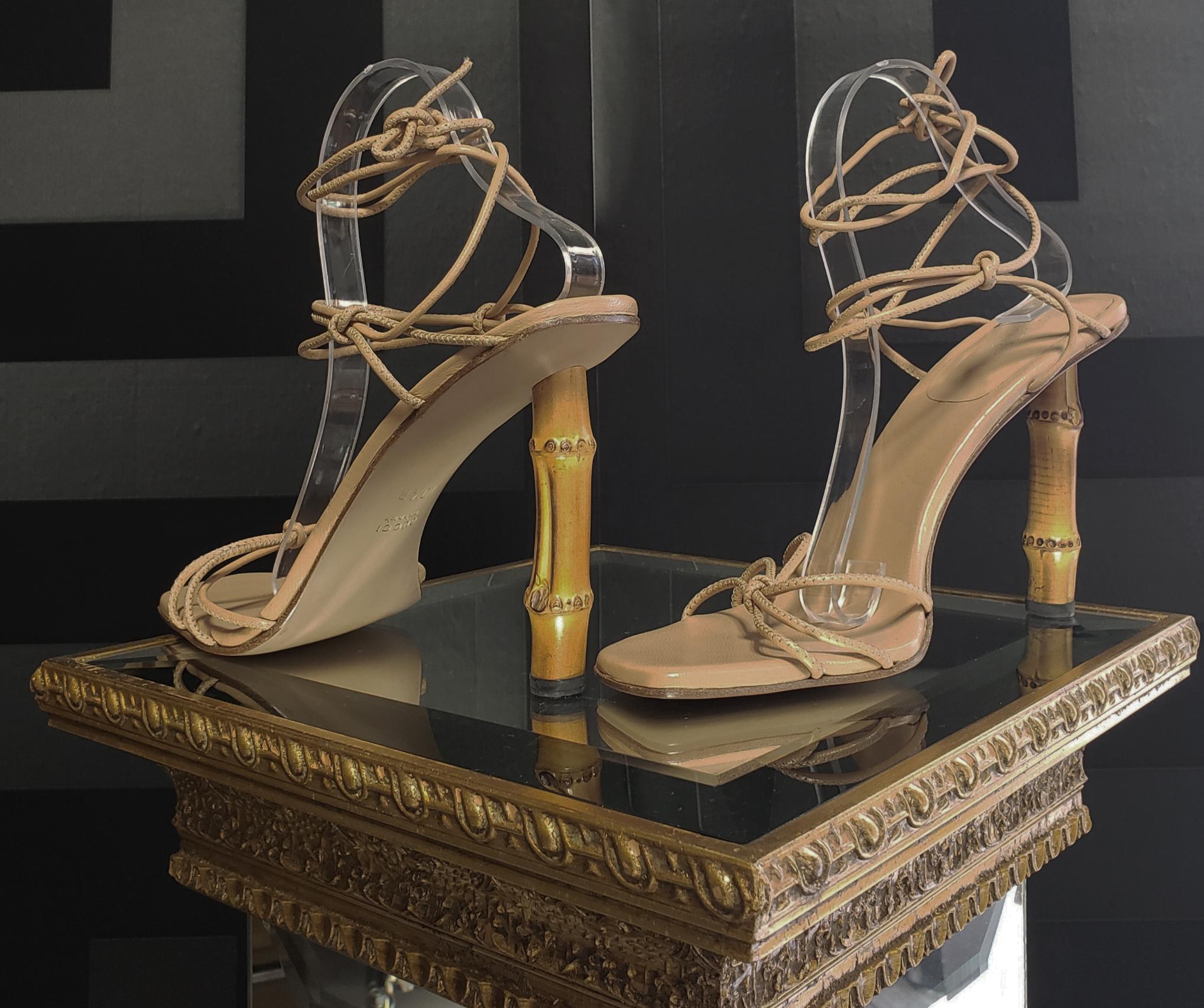 HIGHLY COLLECTIBLE PAIR 

TOM FORD for GUCCI
S/S 2002

IMPOSSIBLE TO FIND!


Color: Nude

Leather
Leather lining

Leather sole

Heel measures approximately 4.5''

Italy
 
Size is 10.5  B (insole is about 11