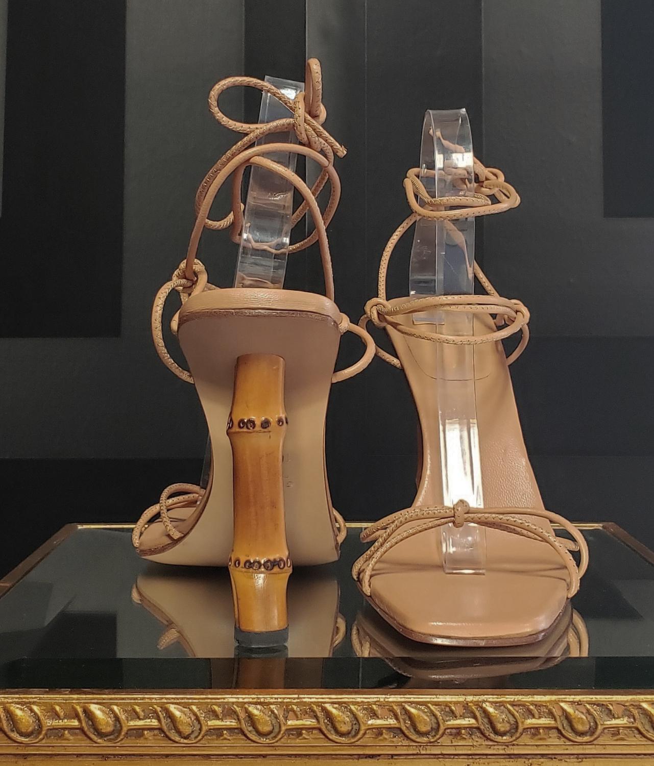 HIGHLY COLLECTIBLE PAIR 

TOM FORD for GUCCI
S/S 2002
Color: Nude

Leather
Leather lining

Leather sole

Heel measures approximately 4.5''

Italy
 
Size is 5 B 
Minor wear
