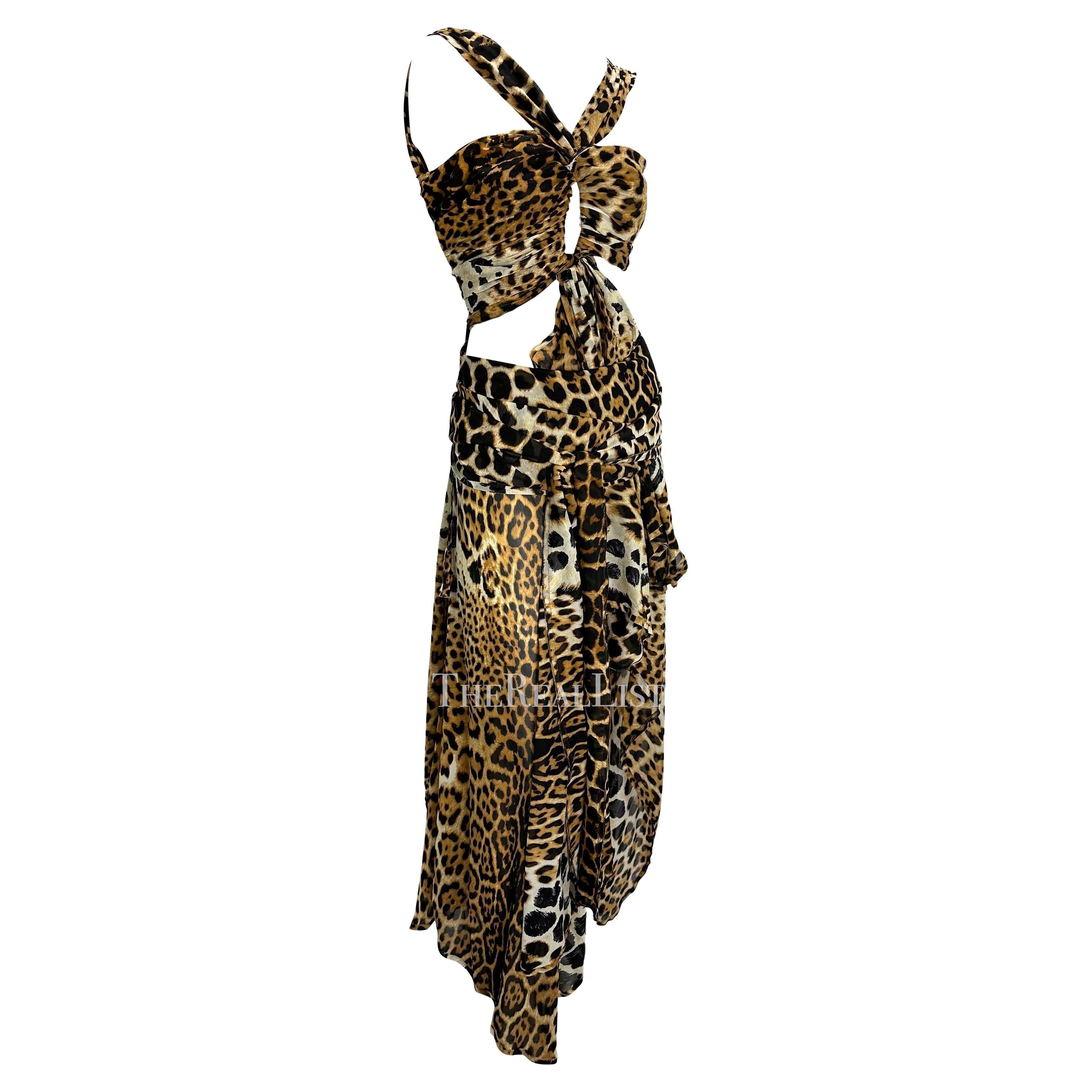 F/S 2002 Yves Saint Laurent by Tom Ford Laufsteg Jaguar Print Chiffon-Wickelkleid im Angebot 12