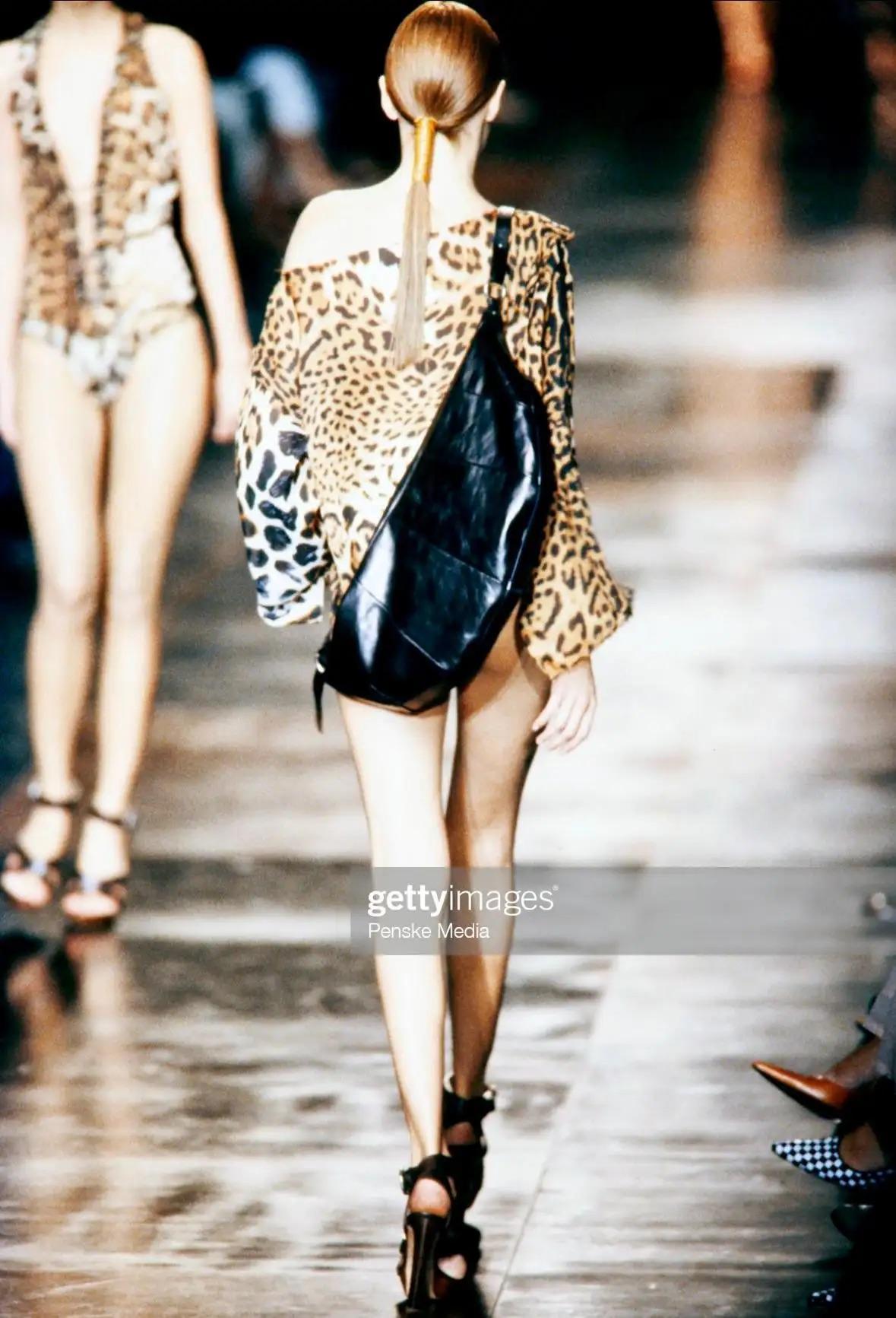 S/S 2002 Yves Saint Laurent by Tom Ford Top de seda transparente con estampado de jaguar Safari en venta 4