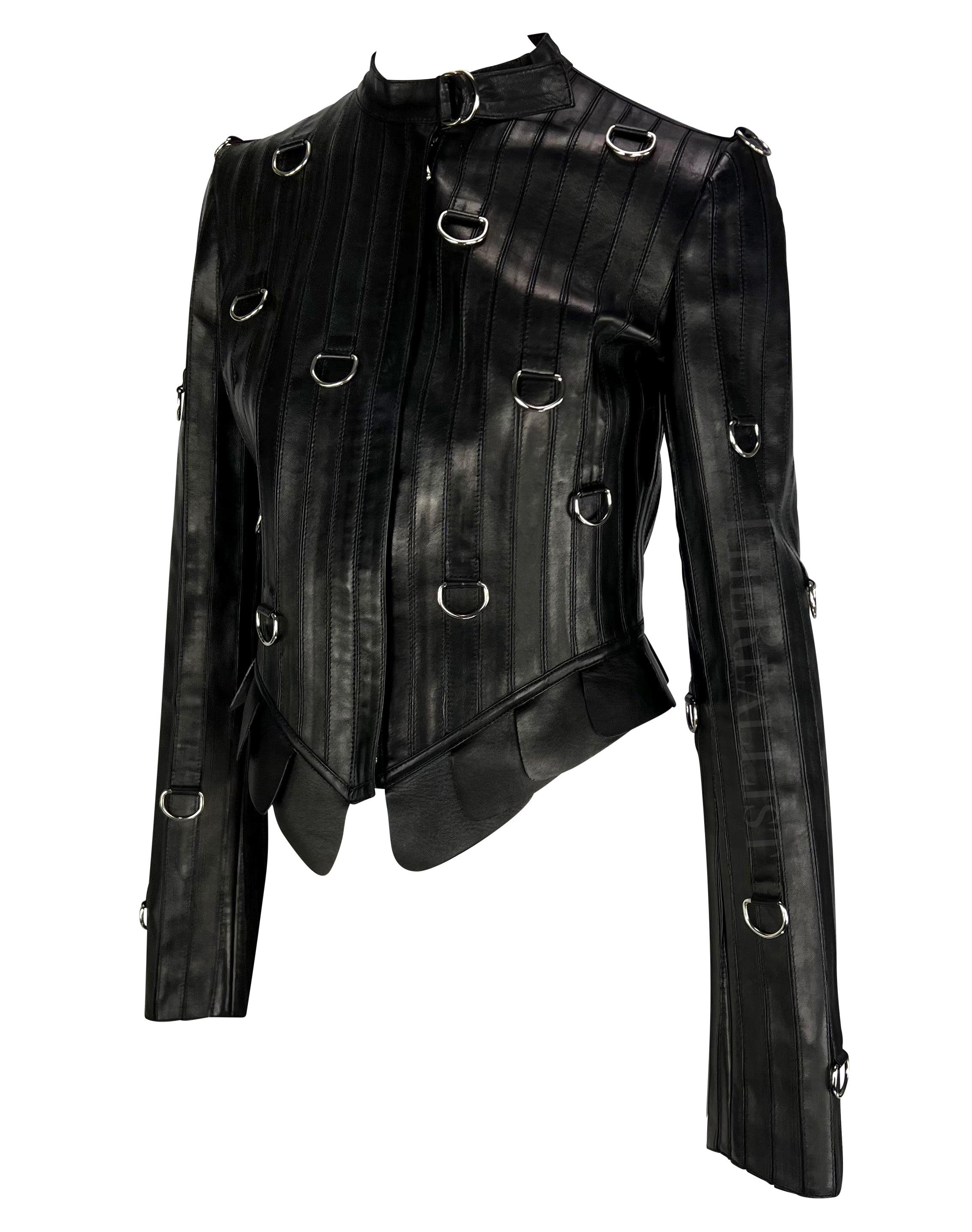 Alexander McQueen Irere Laufsteg Moto Jacke aus schwarzem Leder, Frühjahr/Sommer 2003 im Zustand „Hervorragend“ im Angebot in West Hollywood, CA