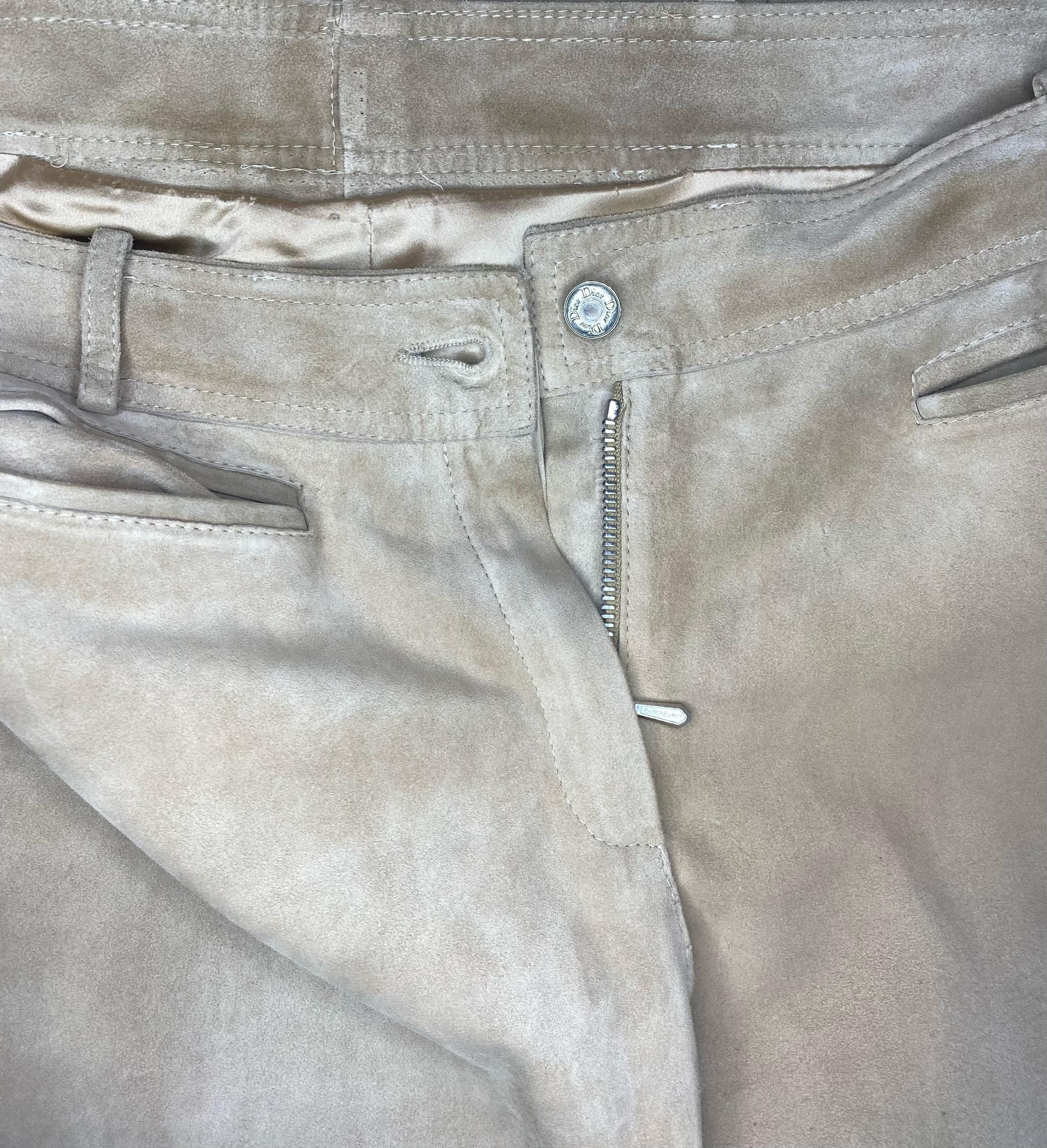 S/S 2003 Christian Dior by John Galliano Conjunto de traje con chaqueta de encaje de ante y pantalones en venta 4