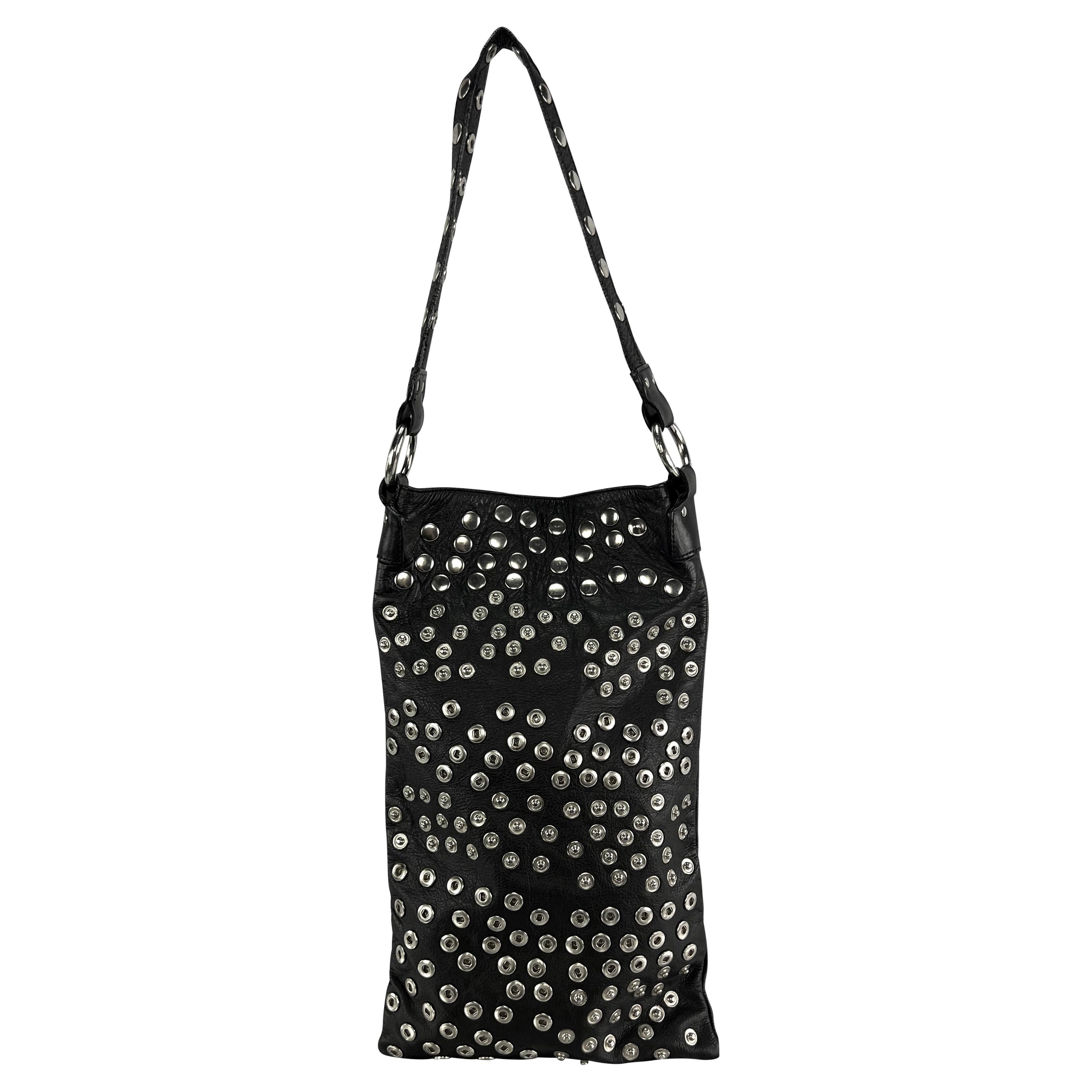 2003 Dolce & Gabbana Runway Snap Adjustable Black Leather Long Shoulder Tote Bag For Sale