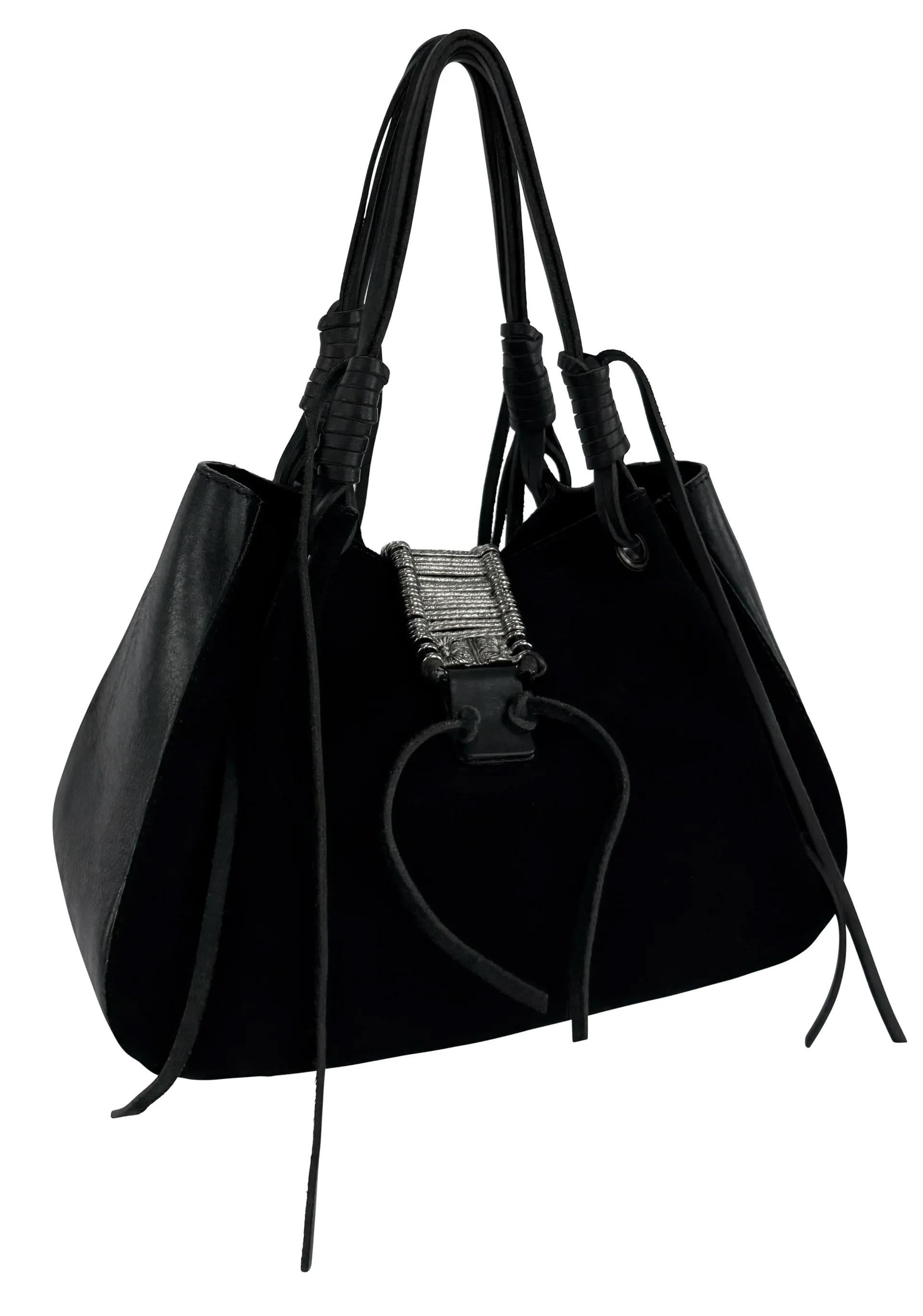 Questa borsa di Dolce & Gabbana della collezione Primavera/Estate 2003 è realizzata in pelle scamosciata nera con finiture in pelle liscia e dettagli di ispirazione occidentale. La Silhouette strutturata è caratterizzata da doppi manici con Corde in